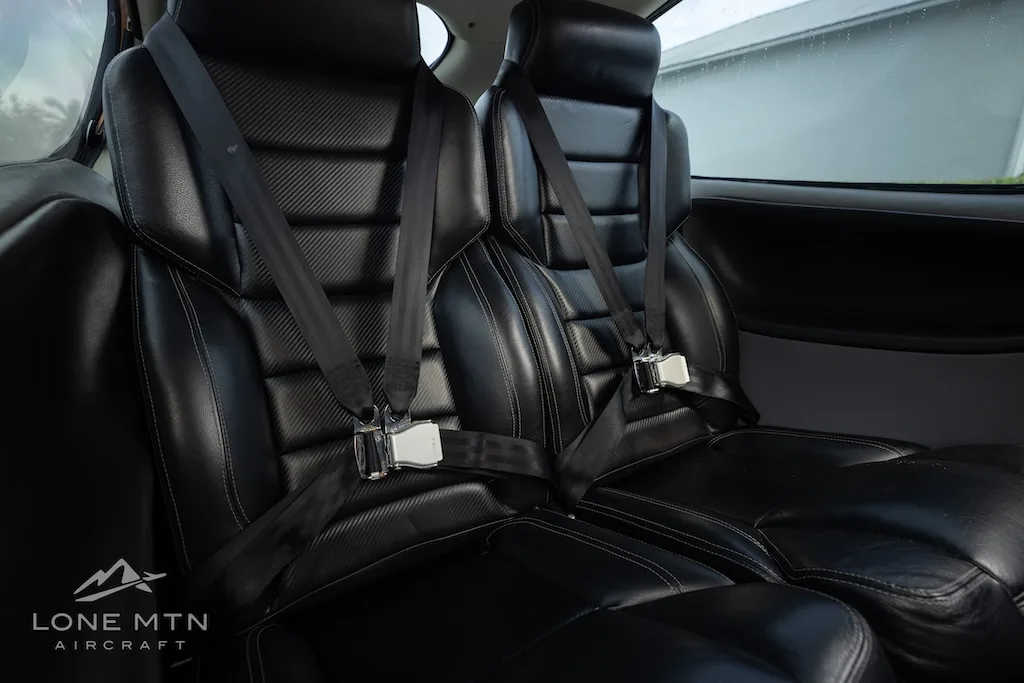 Cabin interior of a 2004 Cirrus SR22 G2 GTS.