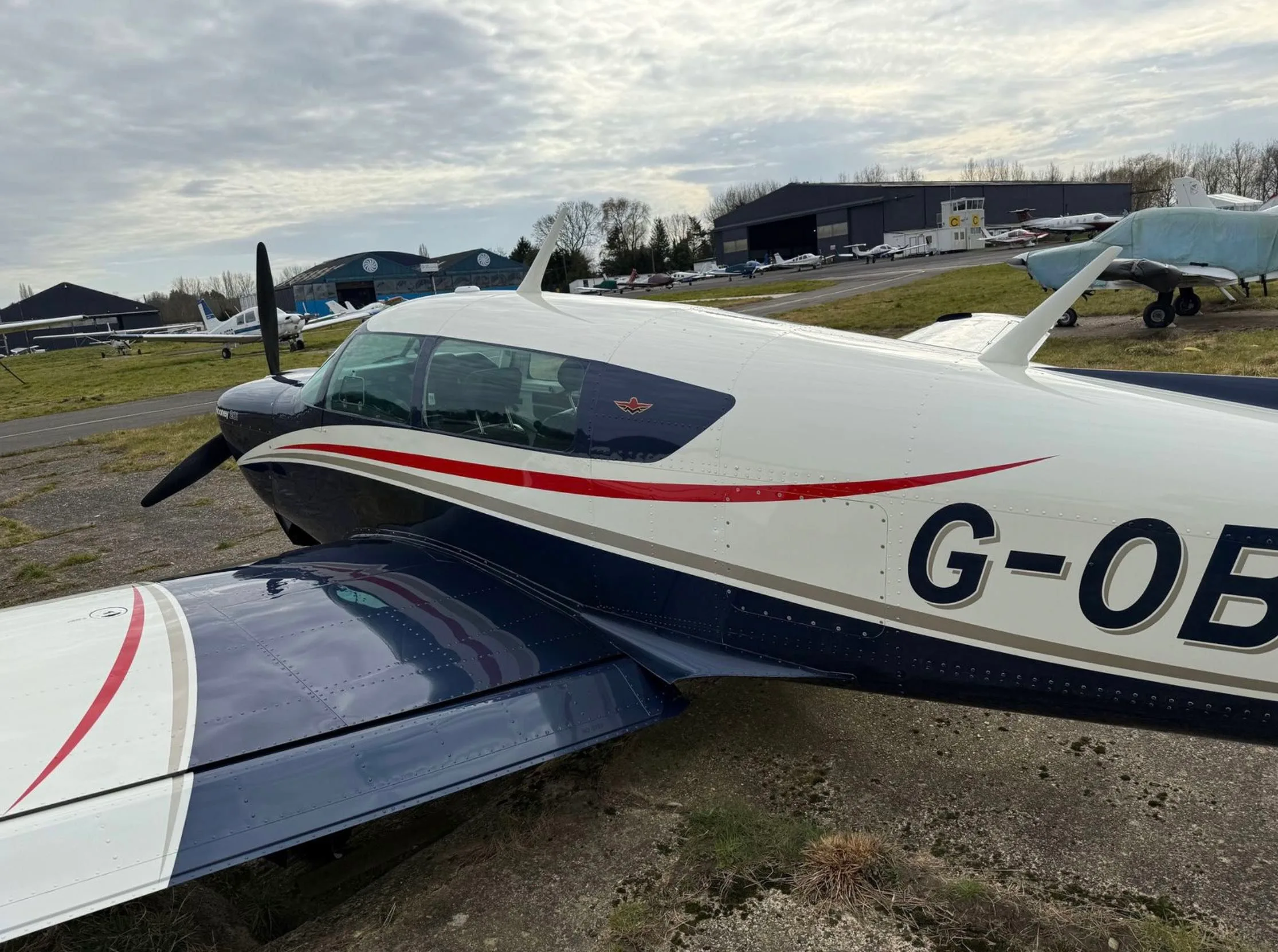 Exterior view of a 1986 Mooney M20J 201.