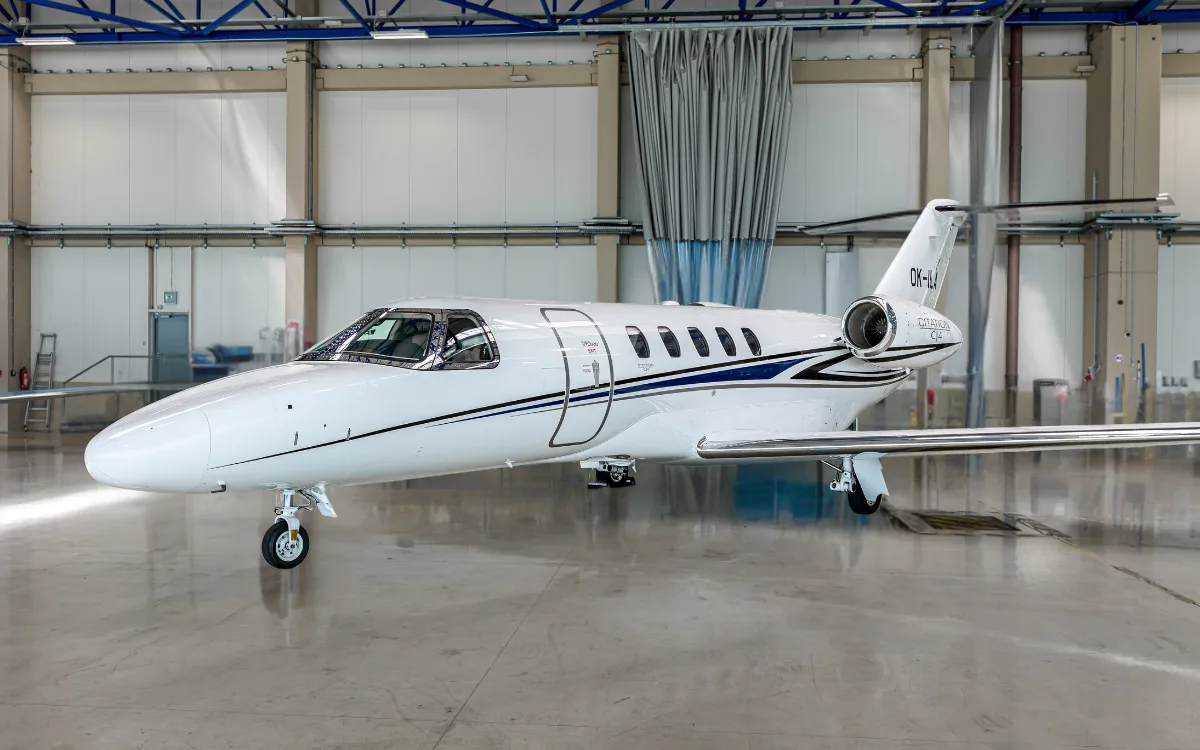 Exterior view of a 2007 Bombardier Challenger 604.