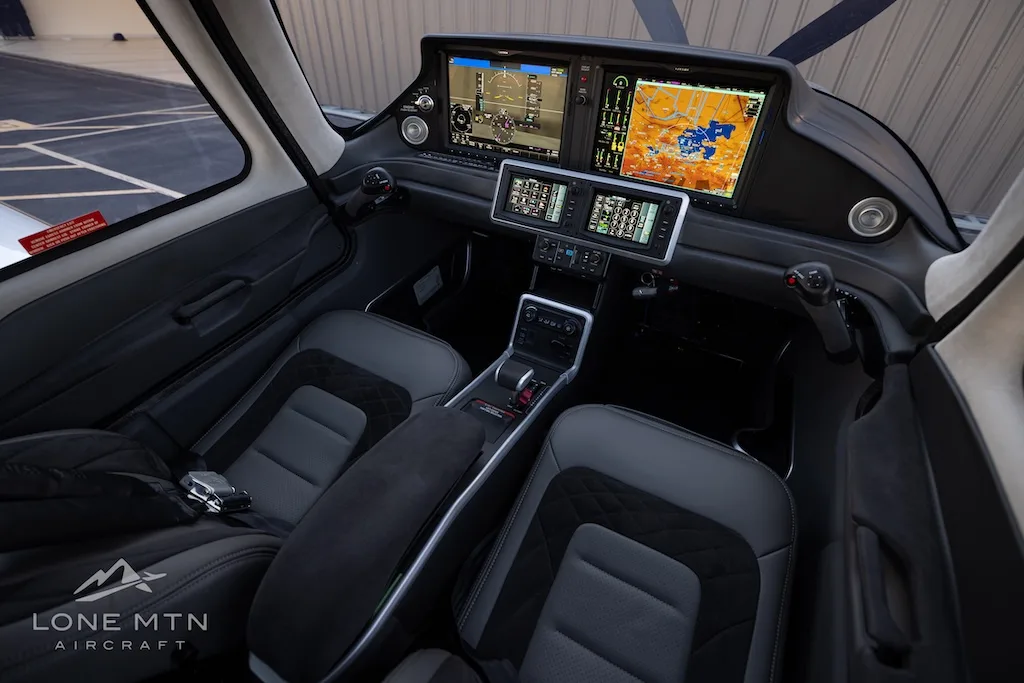 Avionics suite of a 2024 Cirrus SR22T G7.
