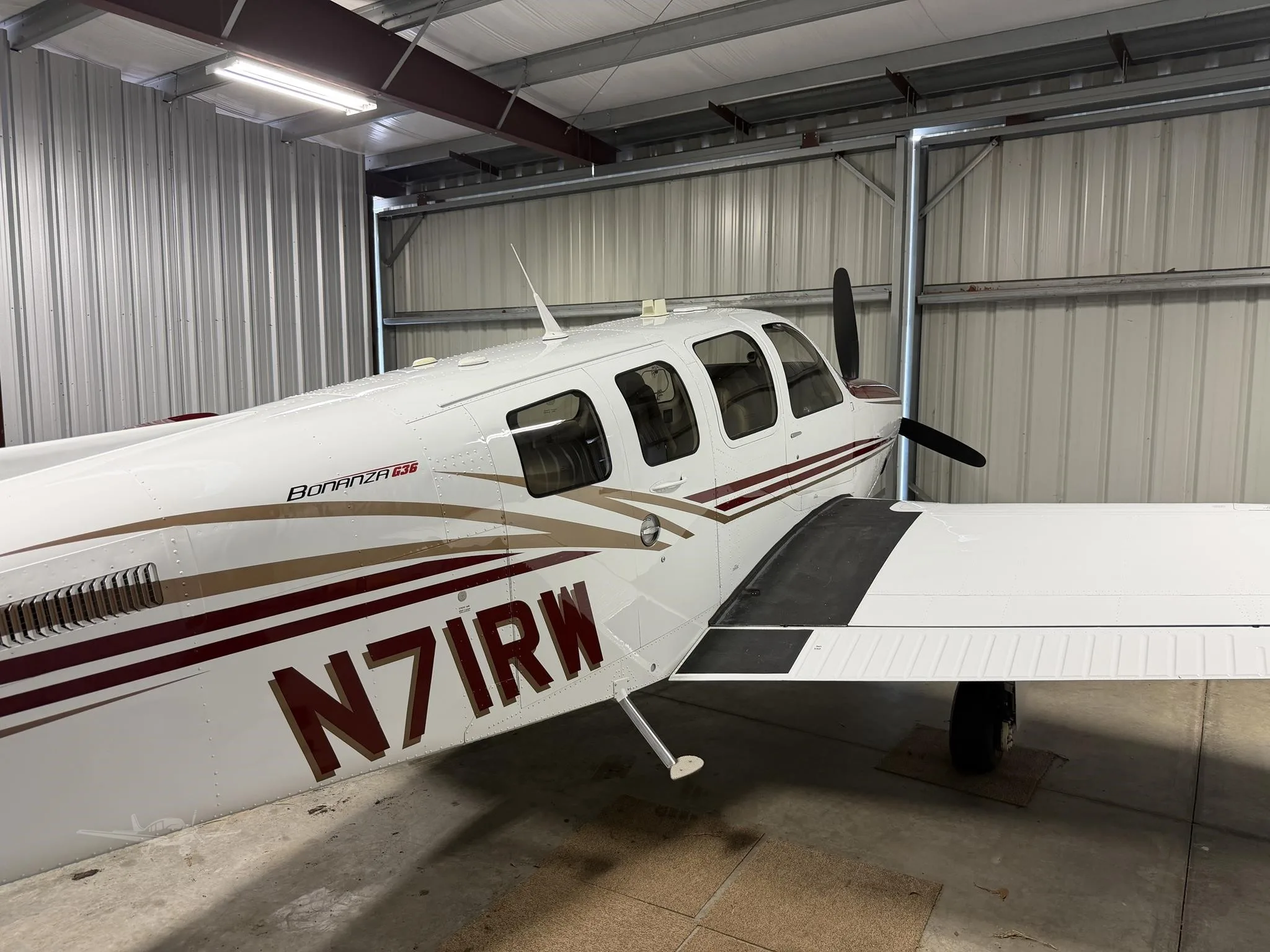 Exterior view of a 2016 BEECHCRAFT G36 BONANZA, N71RW.