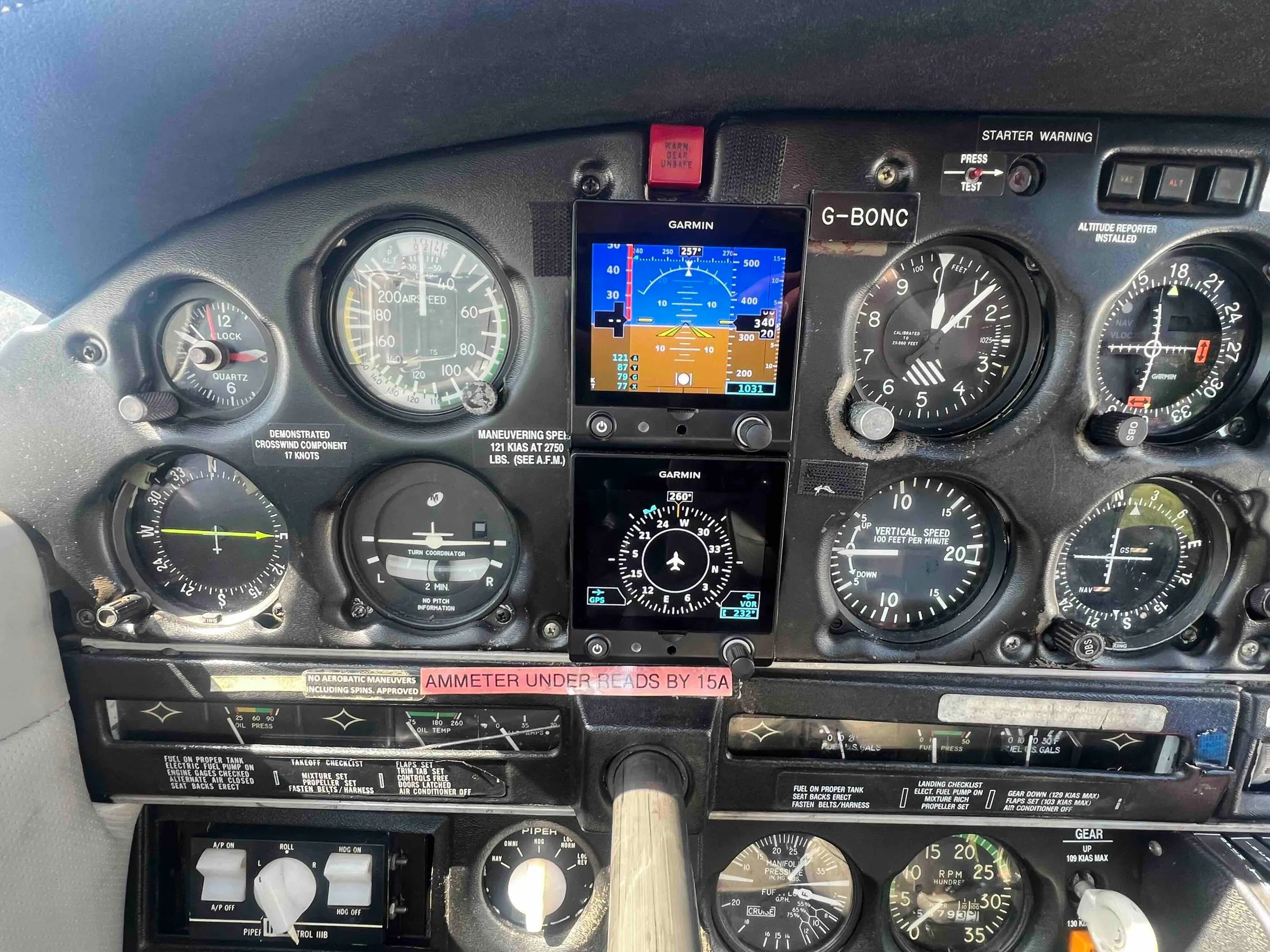 Avionics suite of a 1979 Piper PA-28RT-201 Arrow IV.