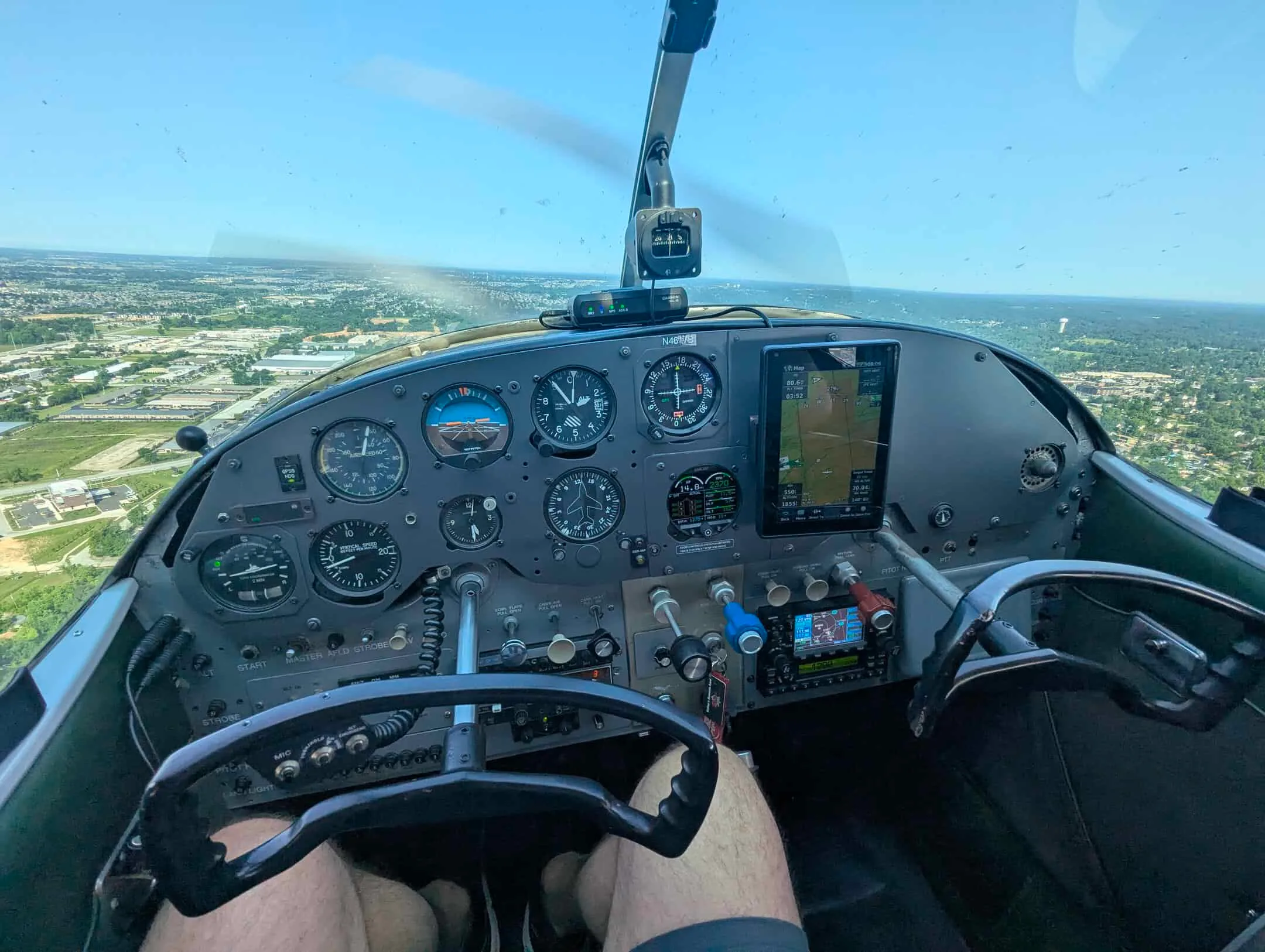 Cockpit and instrument panel of a 1955 Cessna 180.