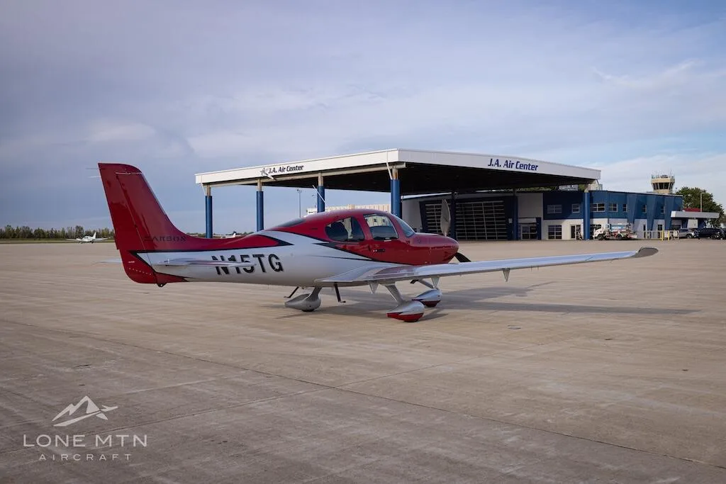 Exterior view of a 2022 Cirrus SR22T G6 GTS.