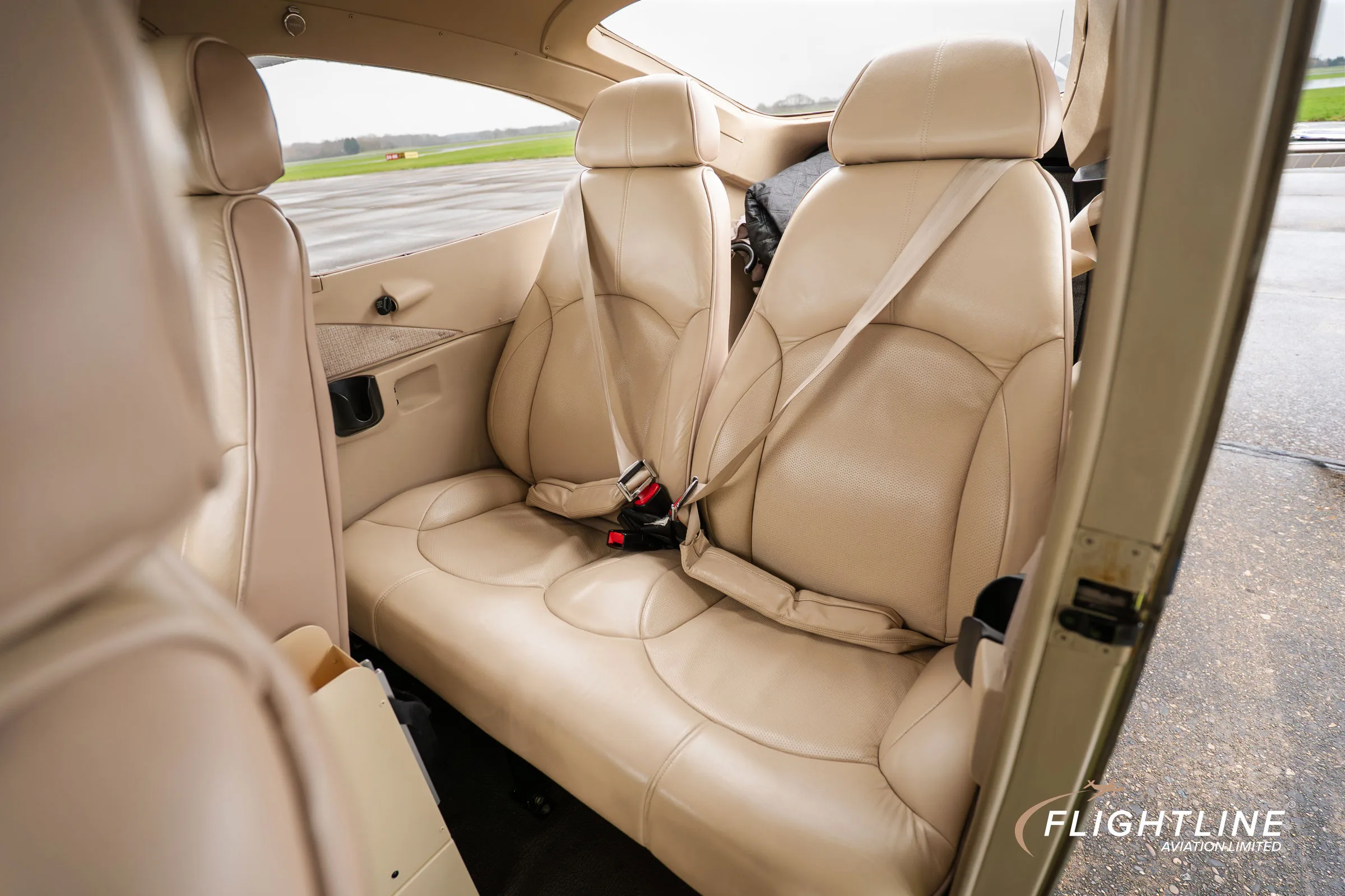Cabin interior of a 2007 Cessna T182T Skylane.