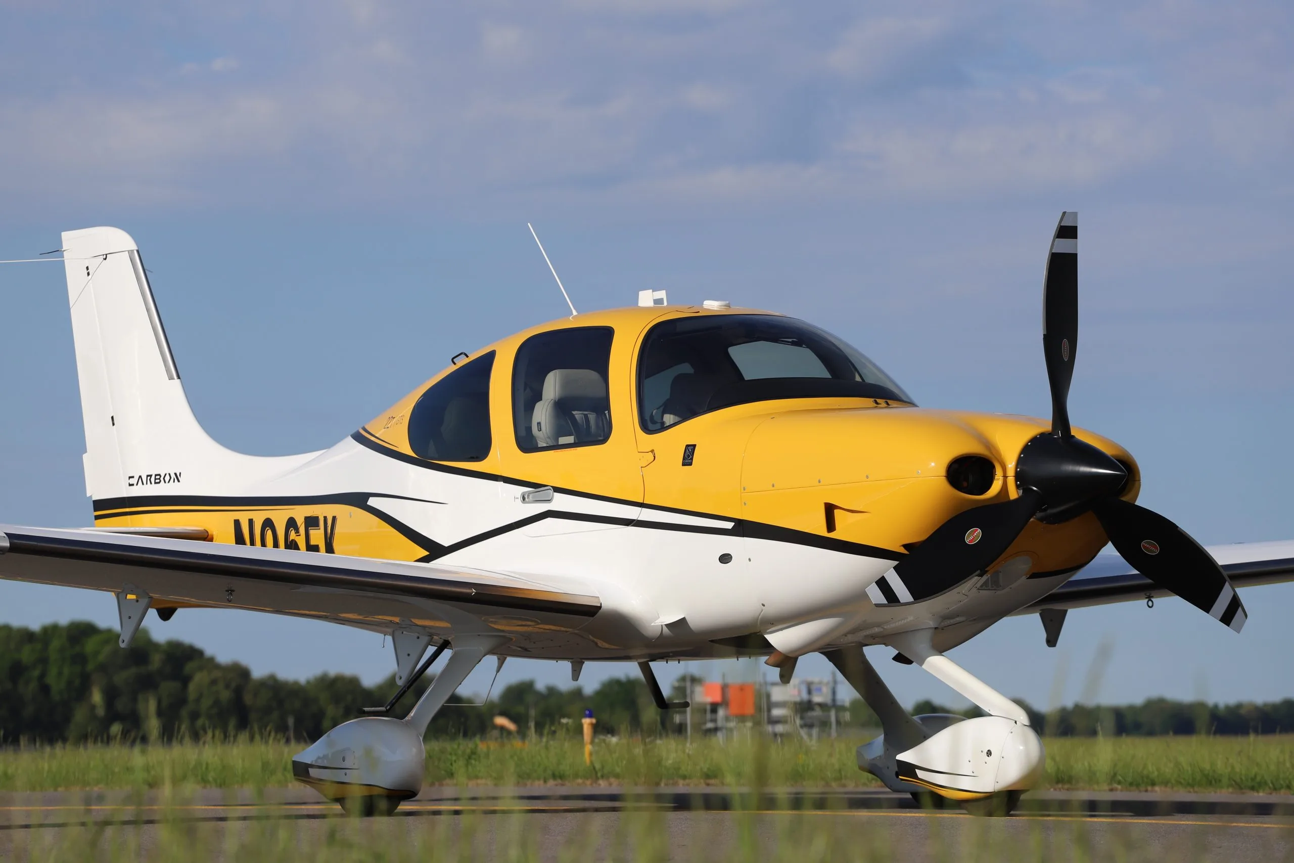 Exterior view of a 2017 Cirrus SR22 G6 TURBO.
