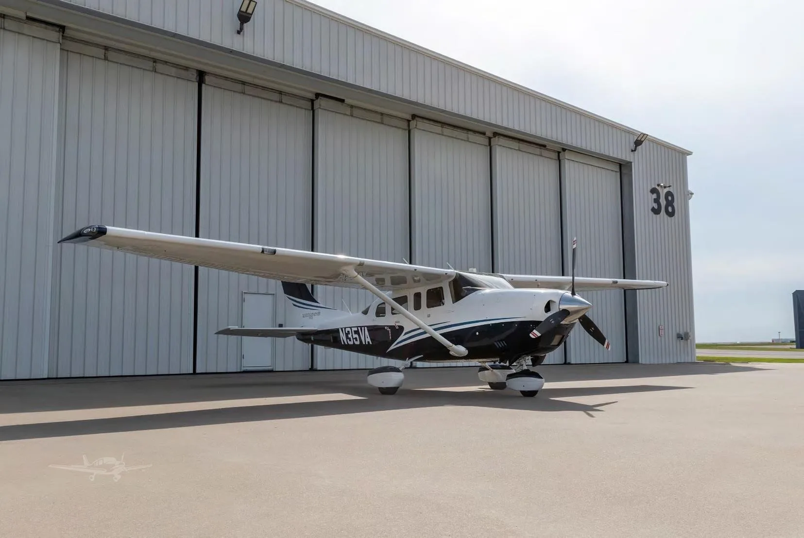 Exterior view of a 2019 CESSNA TURBO 206H STATIONAIR HD, N35VA.