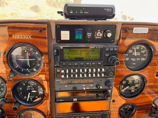 Avionics suite of a 1962 Cessna 182e skylane.