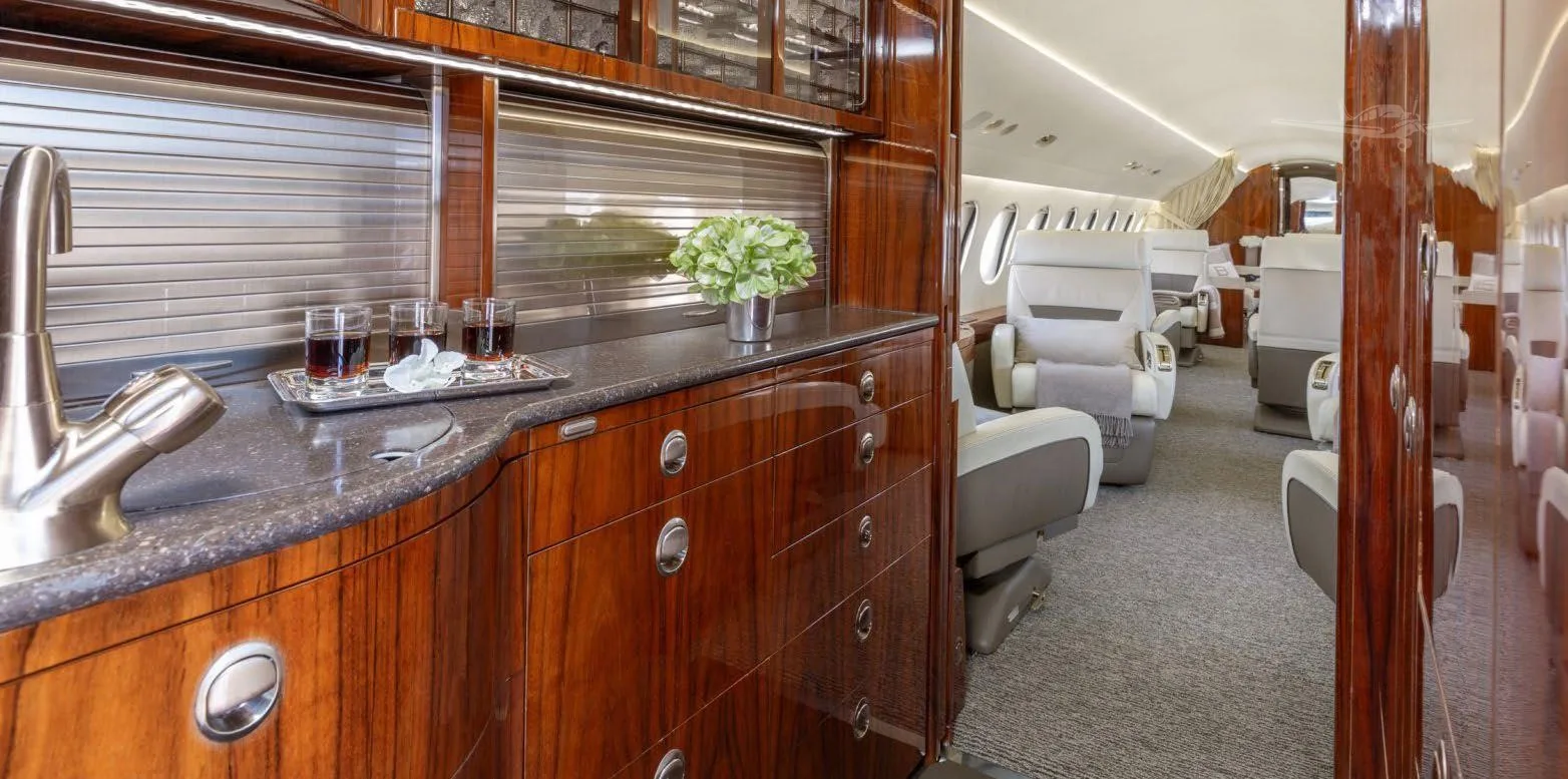 Cabin interior of a 2013 DASSAULT FALCON 7X.