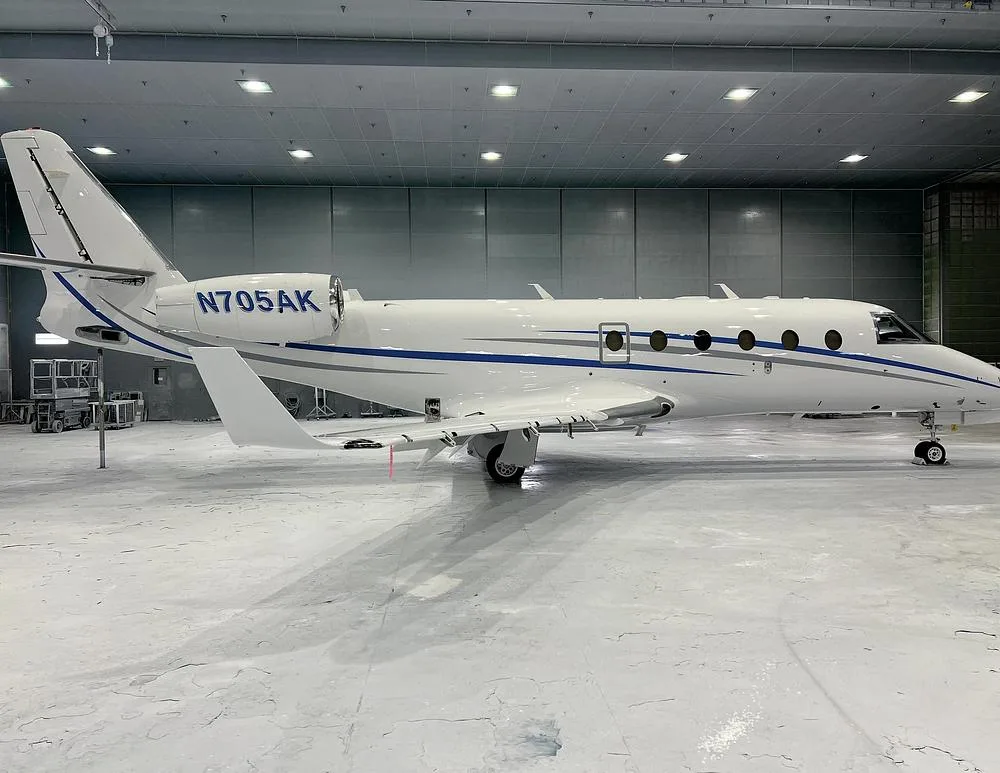 Exterior view of a 2007 Gulfstream, N705AK.