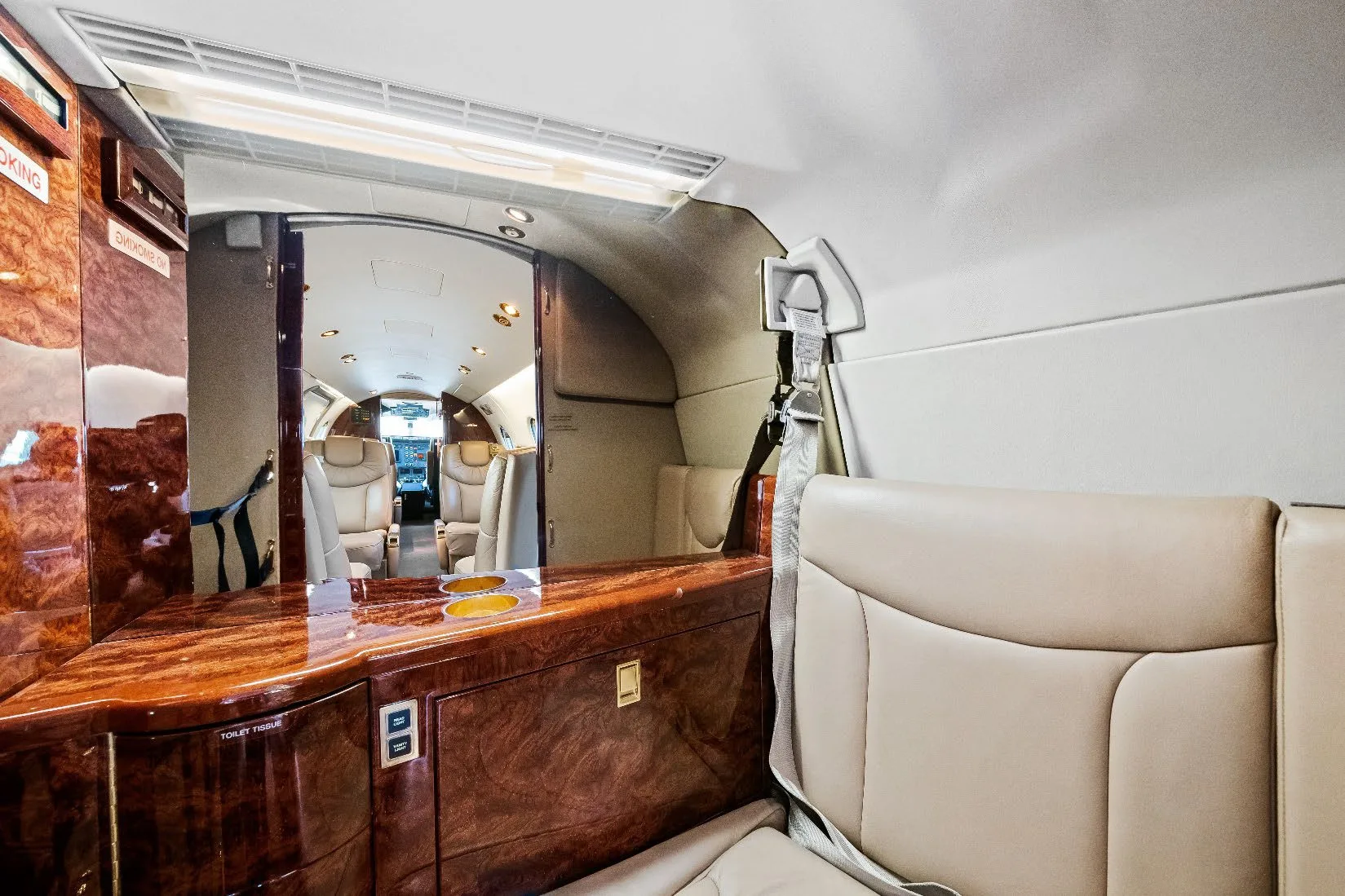Cabin interior of a 1998 Hawker Beechjet 400A.