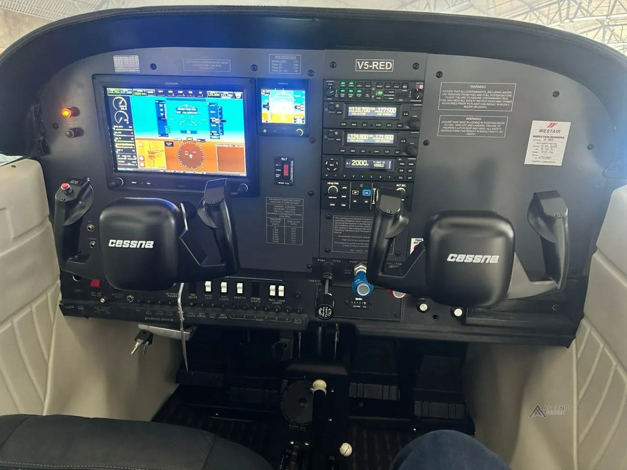 V5-RED - 1978 Cessna A185F