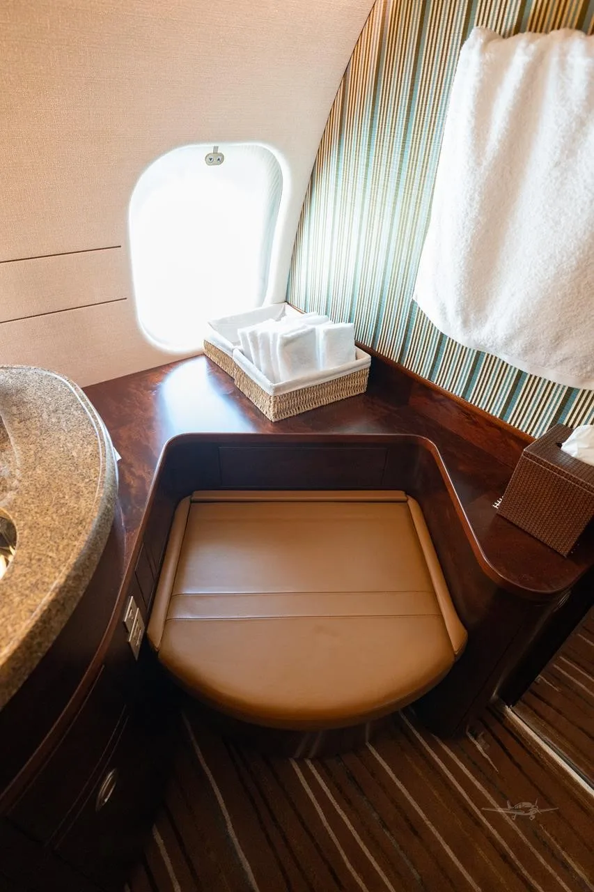 Cabin interior of a 2013 BOMBARDIER GLOBAL 6000.