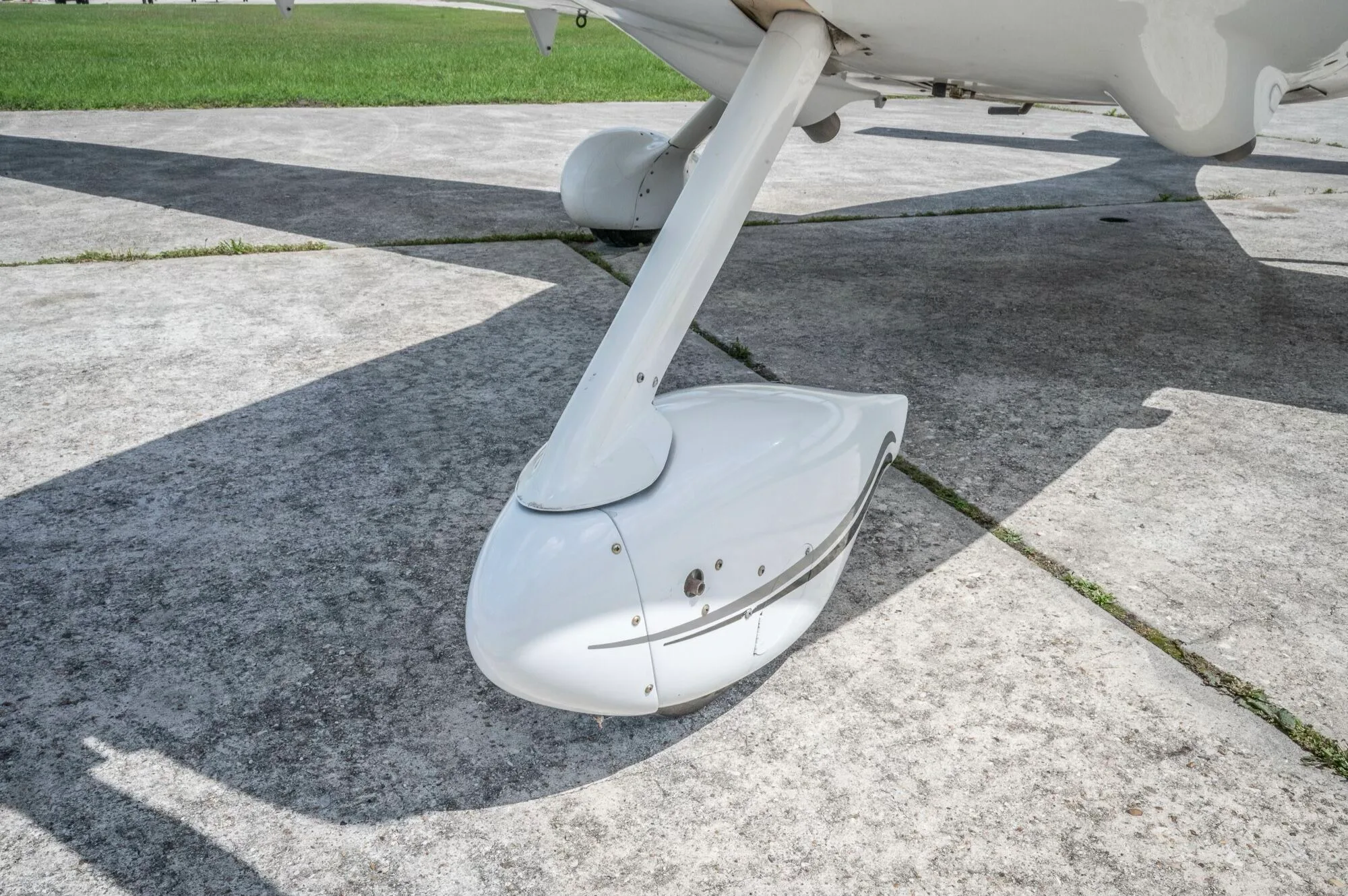 Cabin interior of a 2006 Cirrus SR22-G2 GTS.