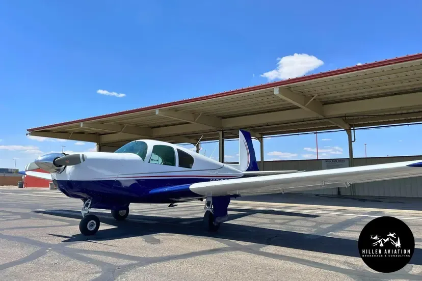 Exterior view of a 1966 Mooney M20E Super 21 / Chaparral.