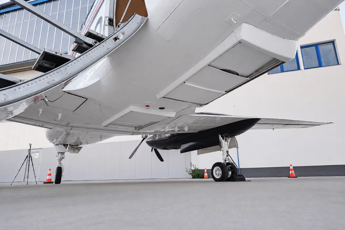 Exterior view of a 1977 Beechcraft King Air 200.