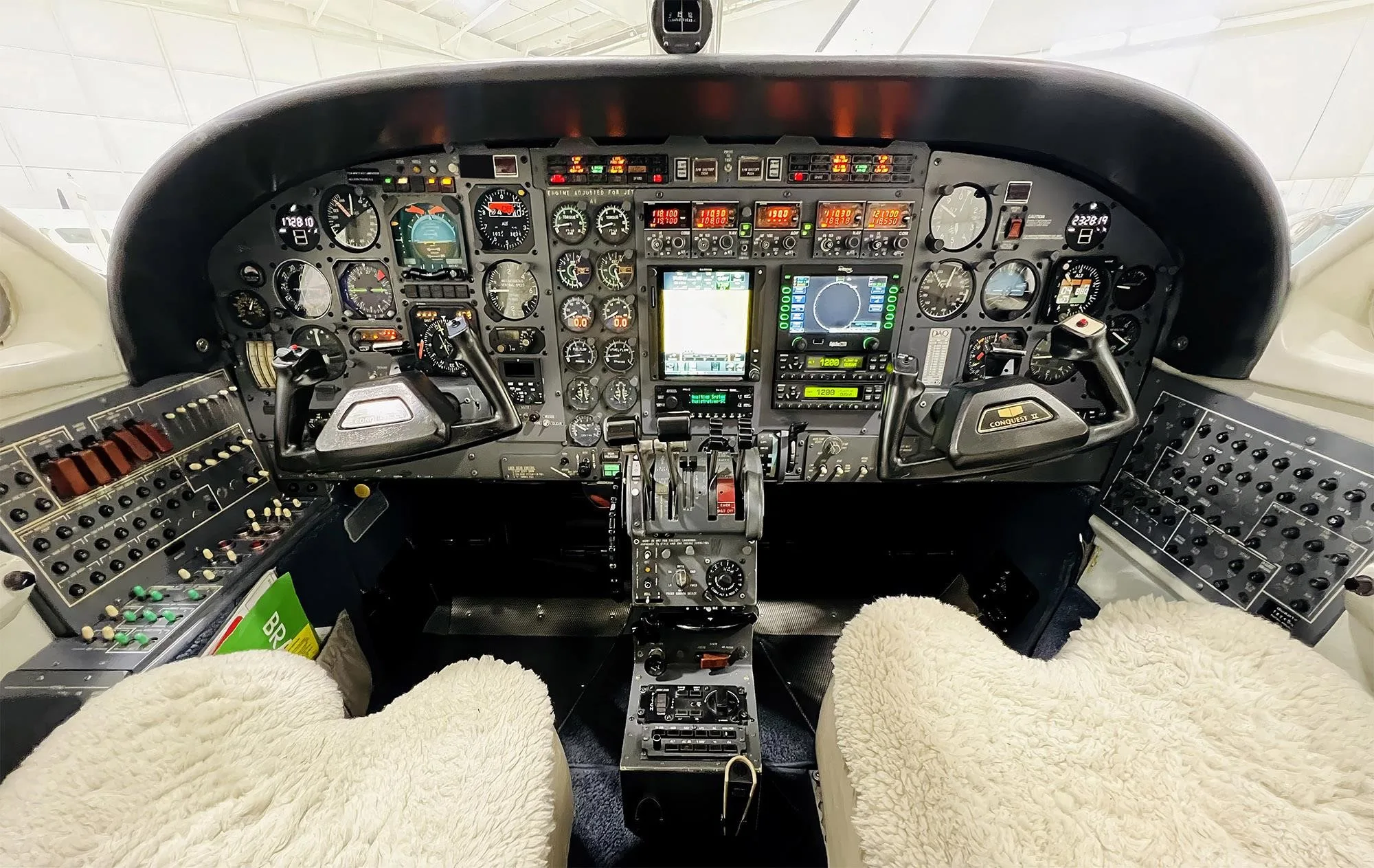 Cockpit and instrument panel of a 1986 CESSNA CONQUEST II.