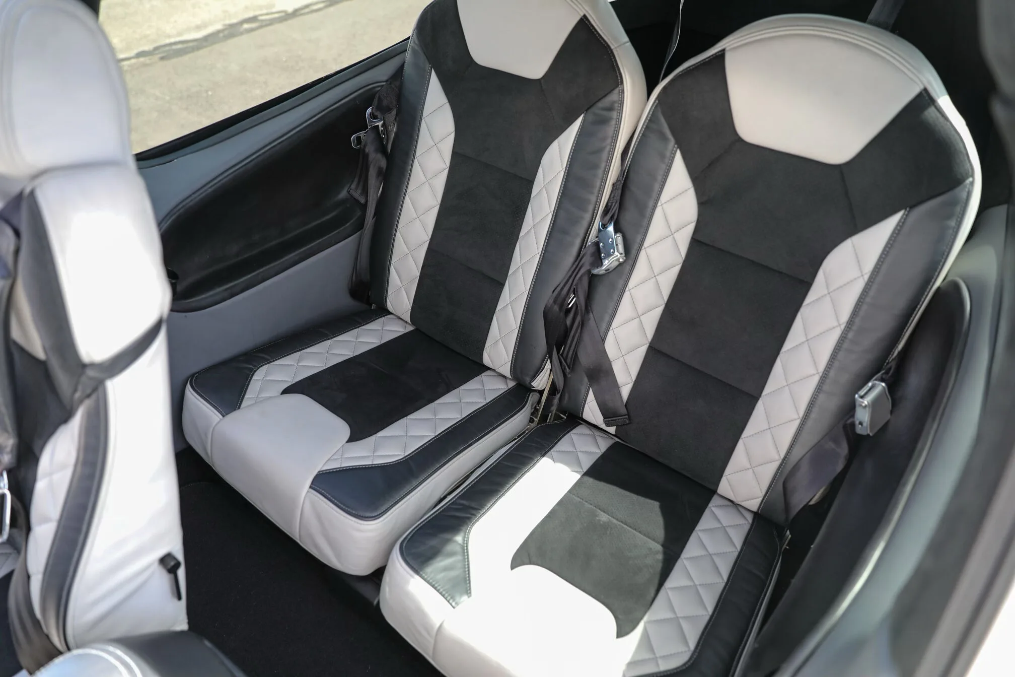 Cabin interior of a 2021 Cirrus SR22-G3 Turbo GTS.