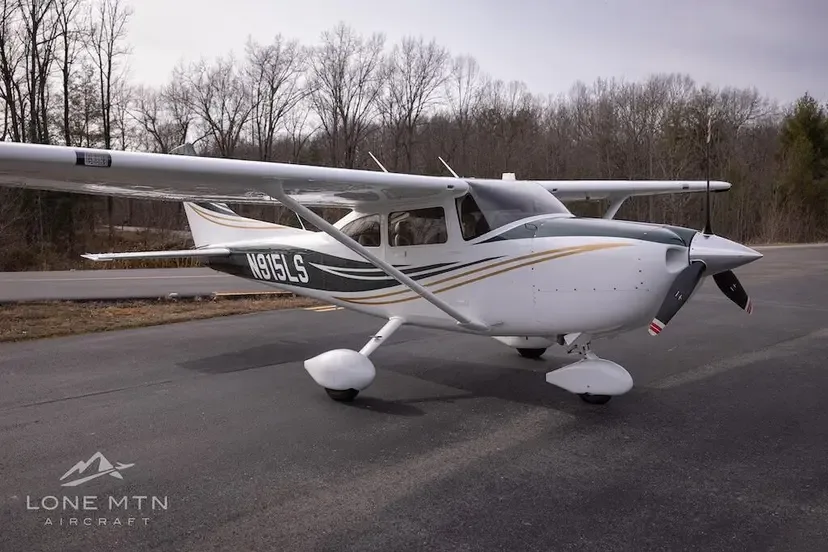 Exterior view of a 2020 Cessna 172S Skyhawk.
