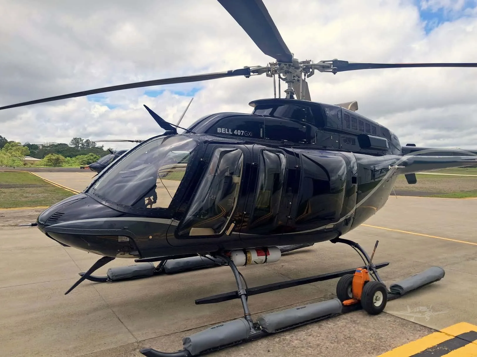 Exterior view of a 2022 BELL 407GXI.
