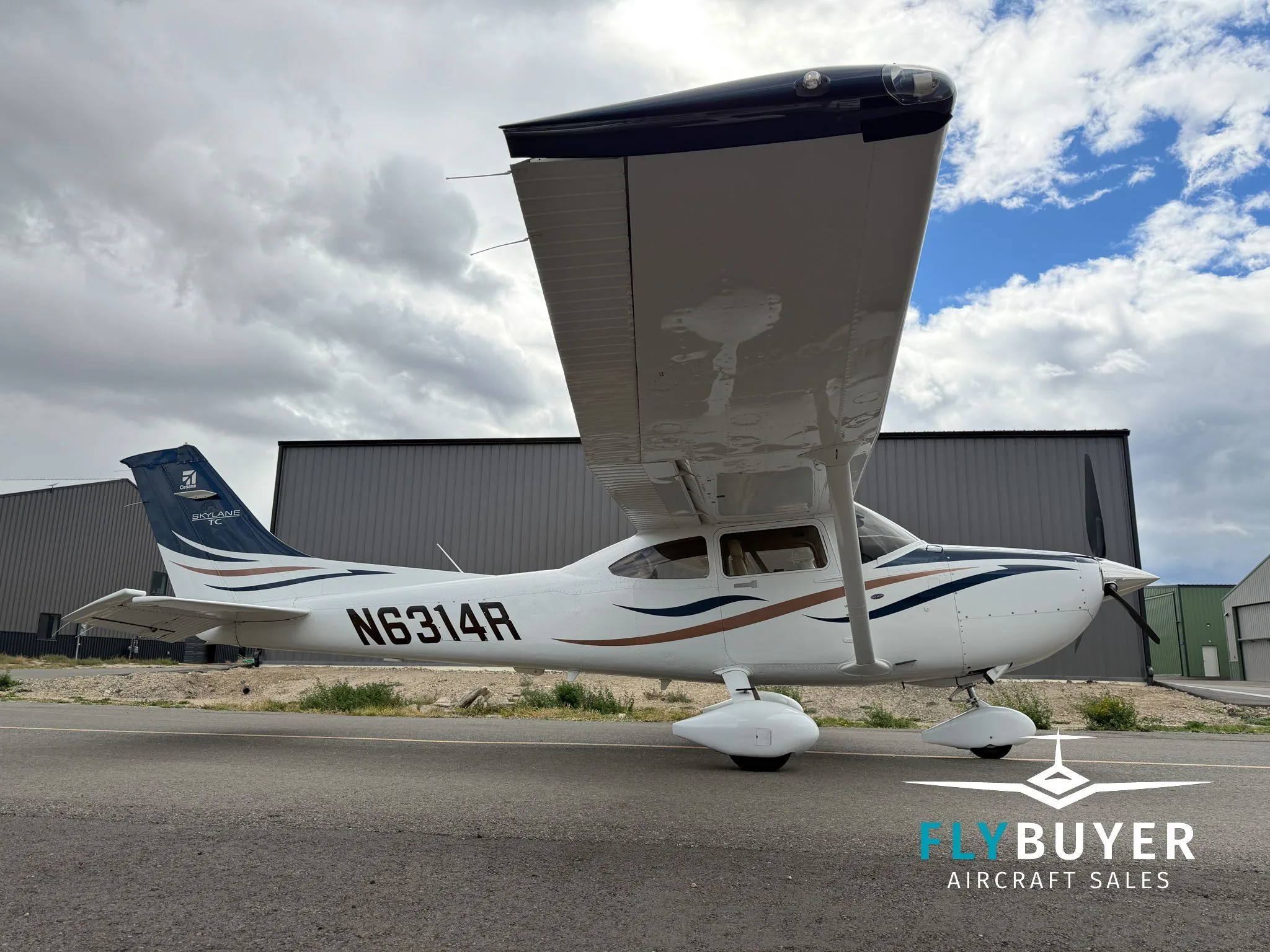Exterior view of a 2008 CESSNA T182T SKYLANE, N6314R.