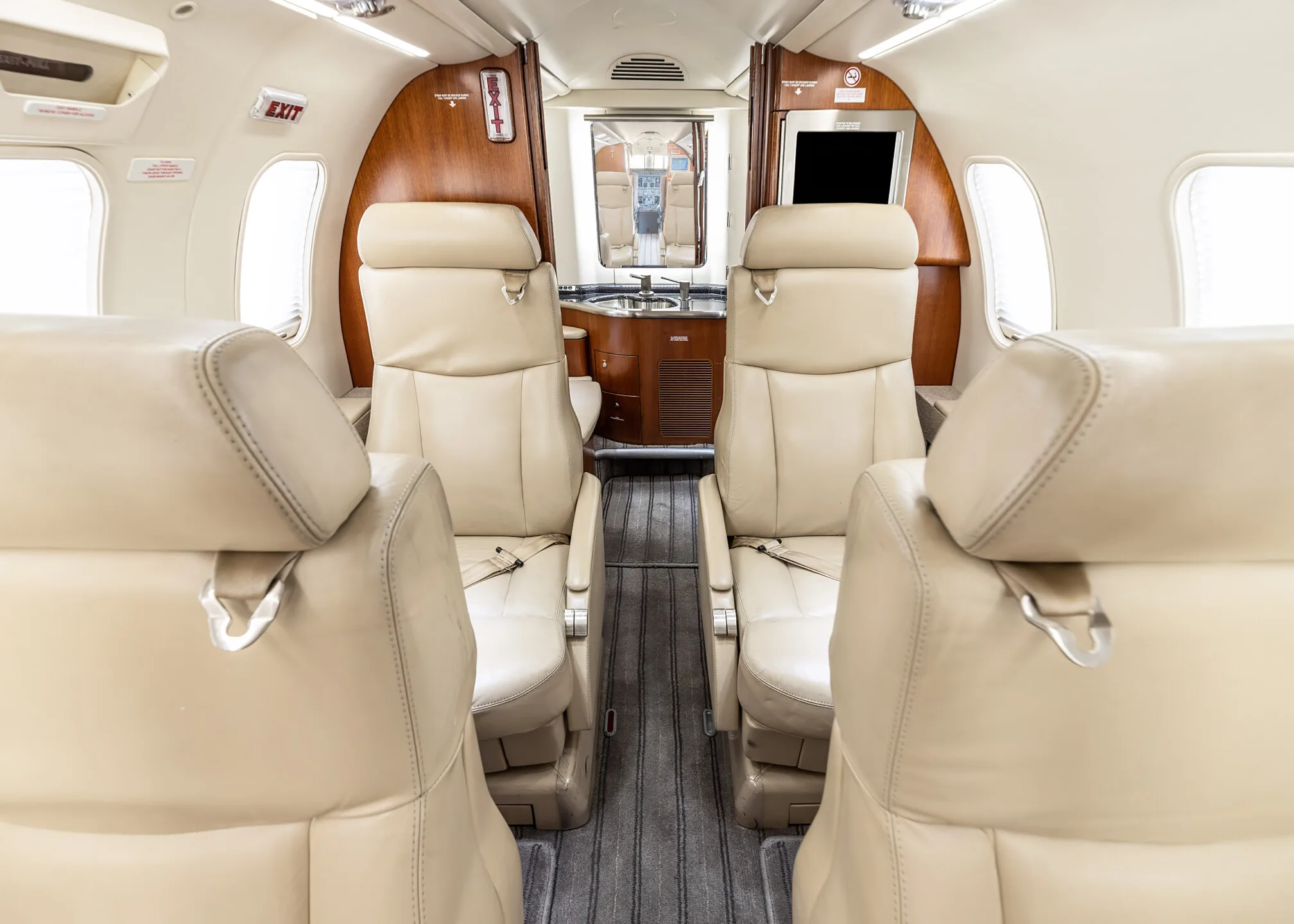 Cabin interior of a 2006 Learjet 40XR.
