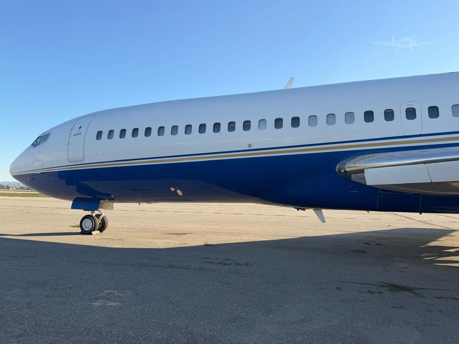 Exterior view of a 1967 BOEING 727-100 EXECUTIVE, N30MP.