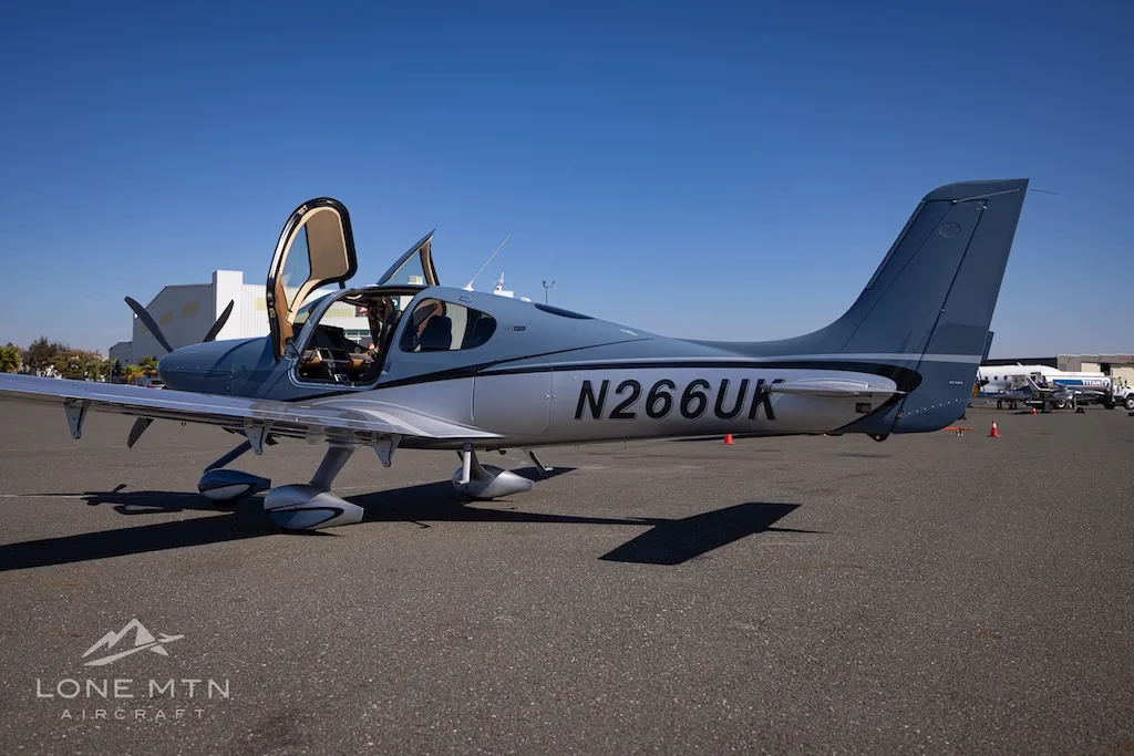 Exterior view of a 2025 Cirrus SR22T G7.