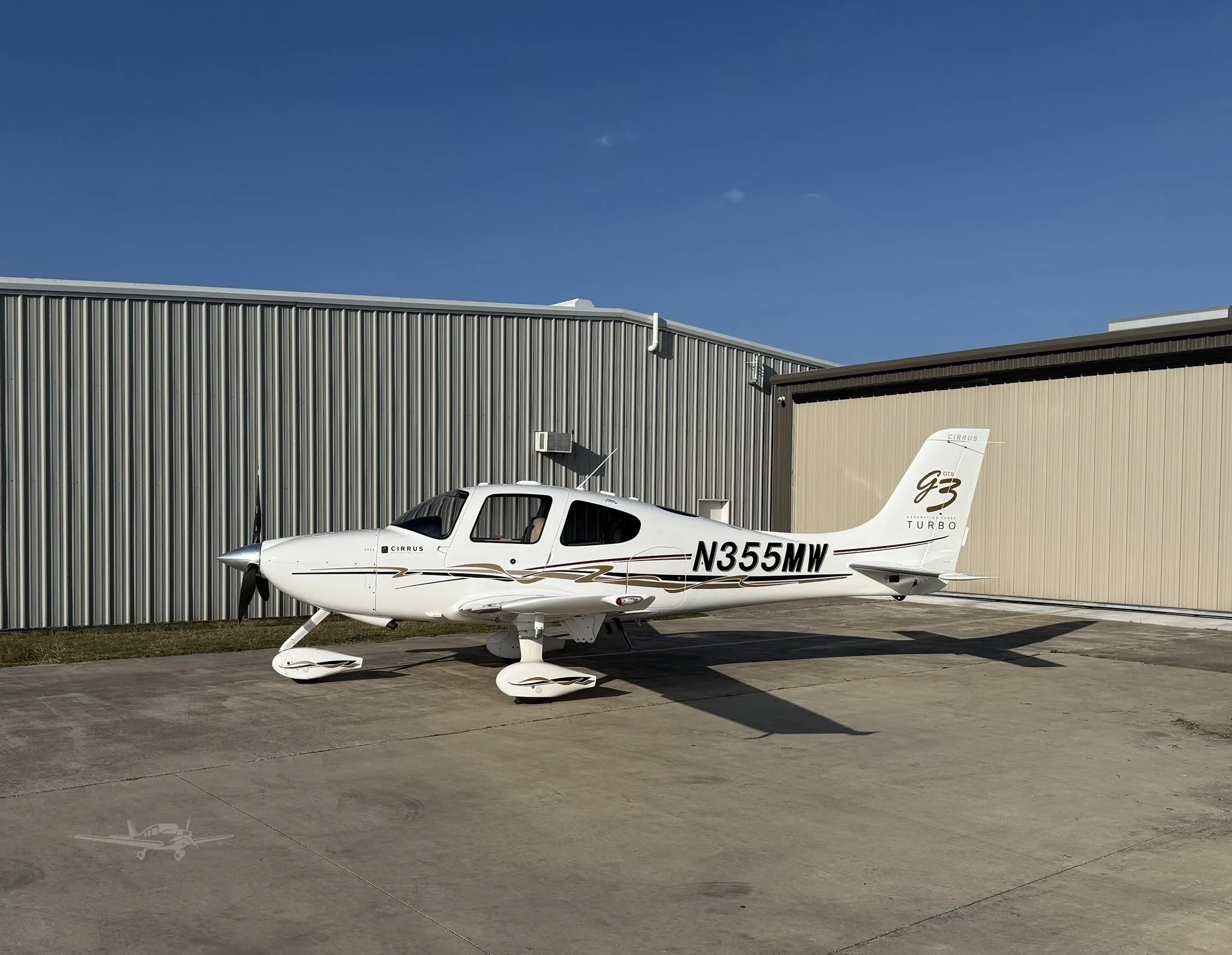 Exterior view of a 2007 CIRRUS SR22-G3 TURBO, N355MW.