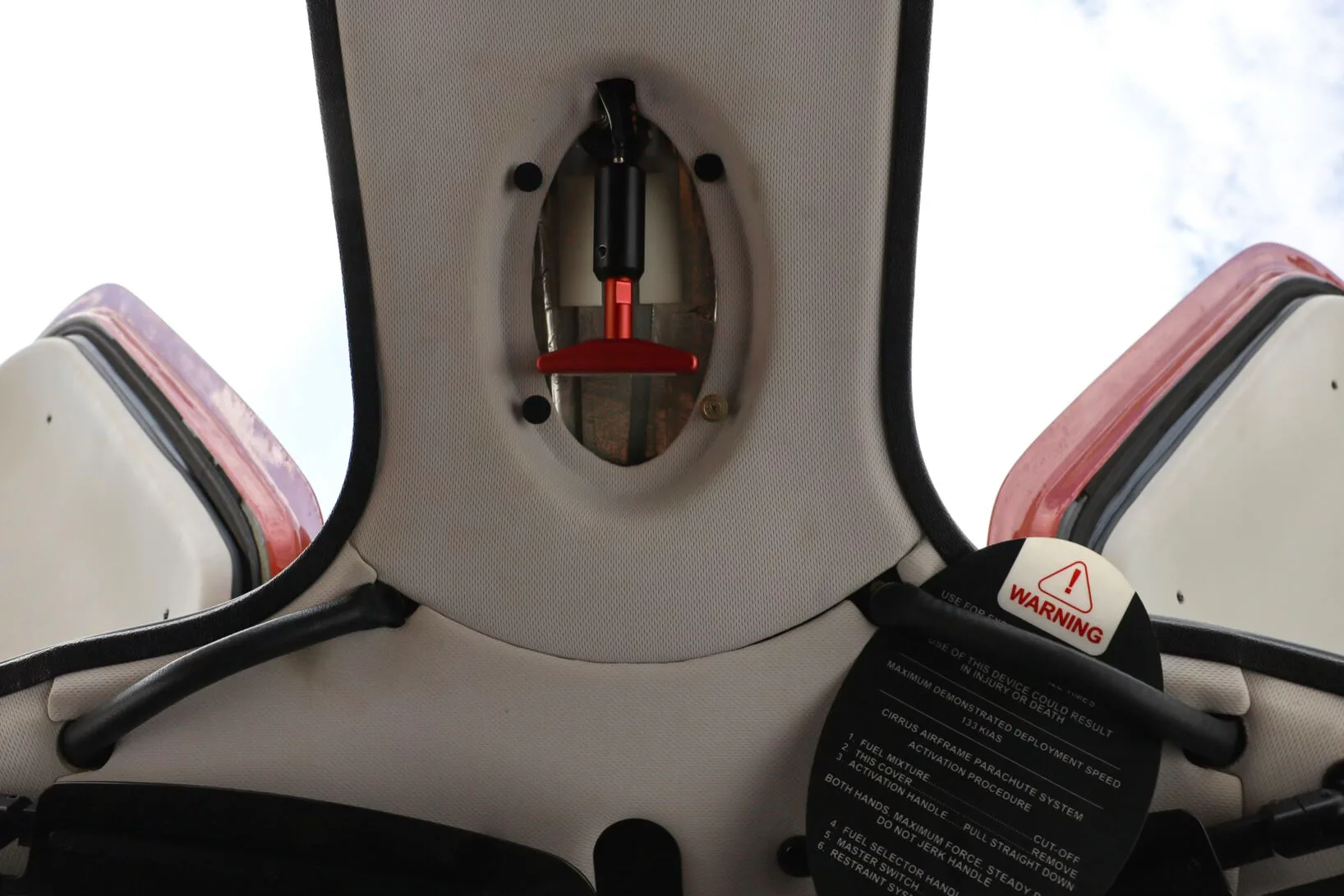 Cockpit and instrument panel of a 2010 Cirrus SR22-G3 Turbo GTS.