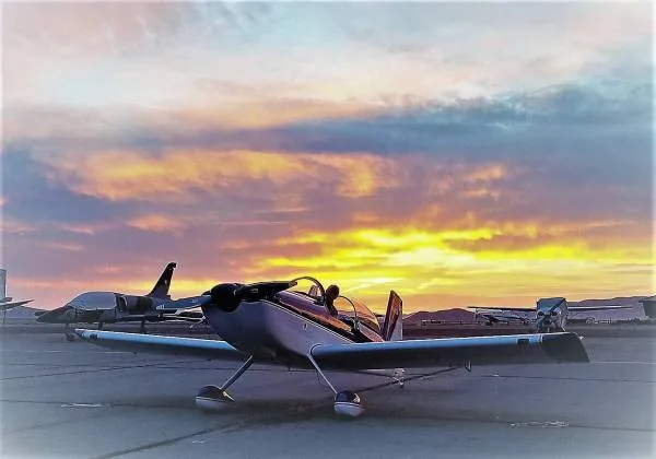 Exterior view of a 2005 Vans, RV-8.