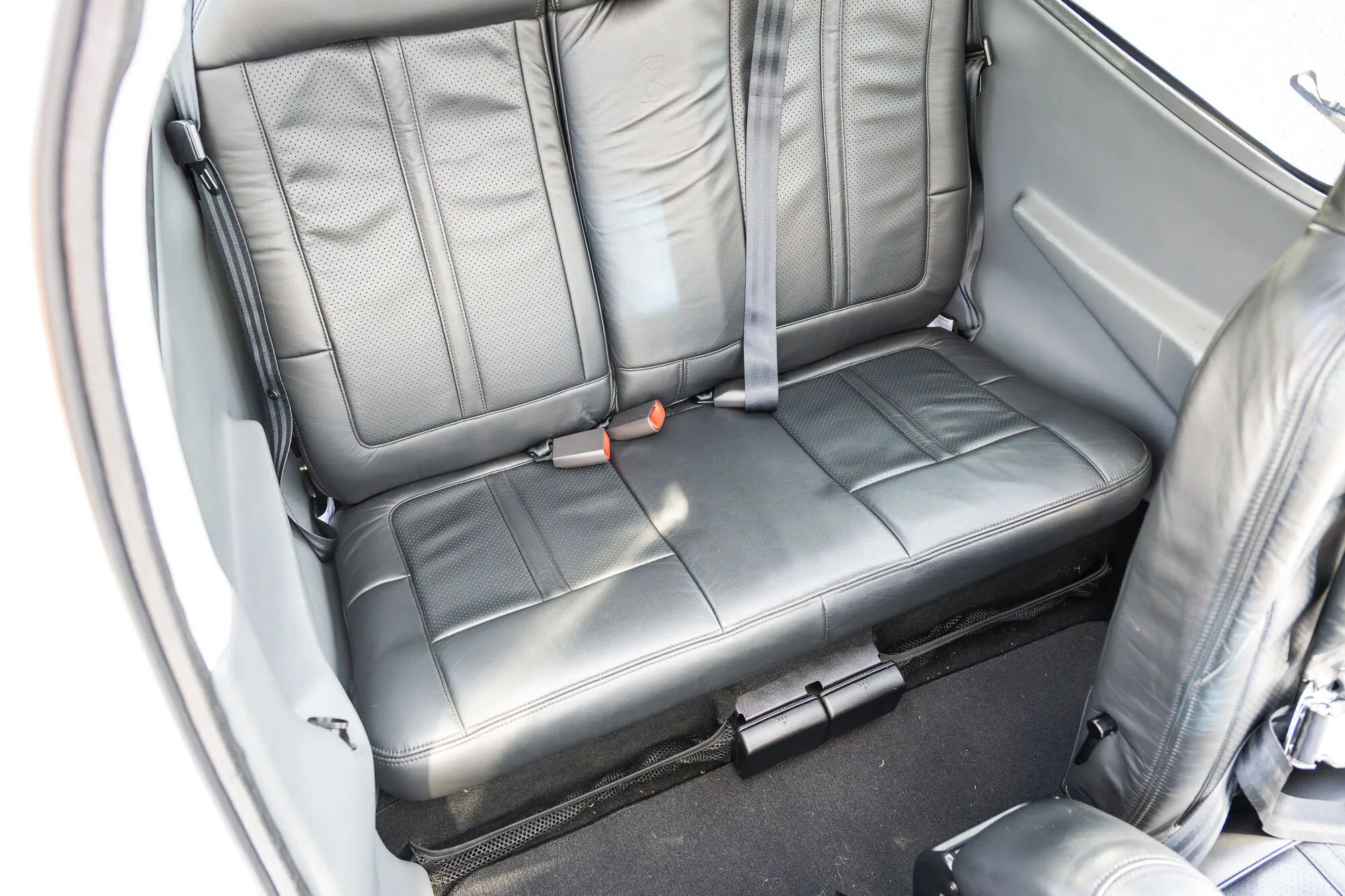 Cabin interior of a 2022 Cirrus SR20-G6.