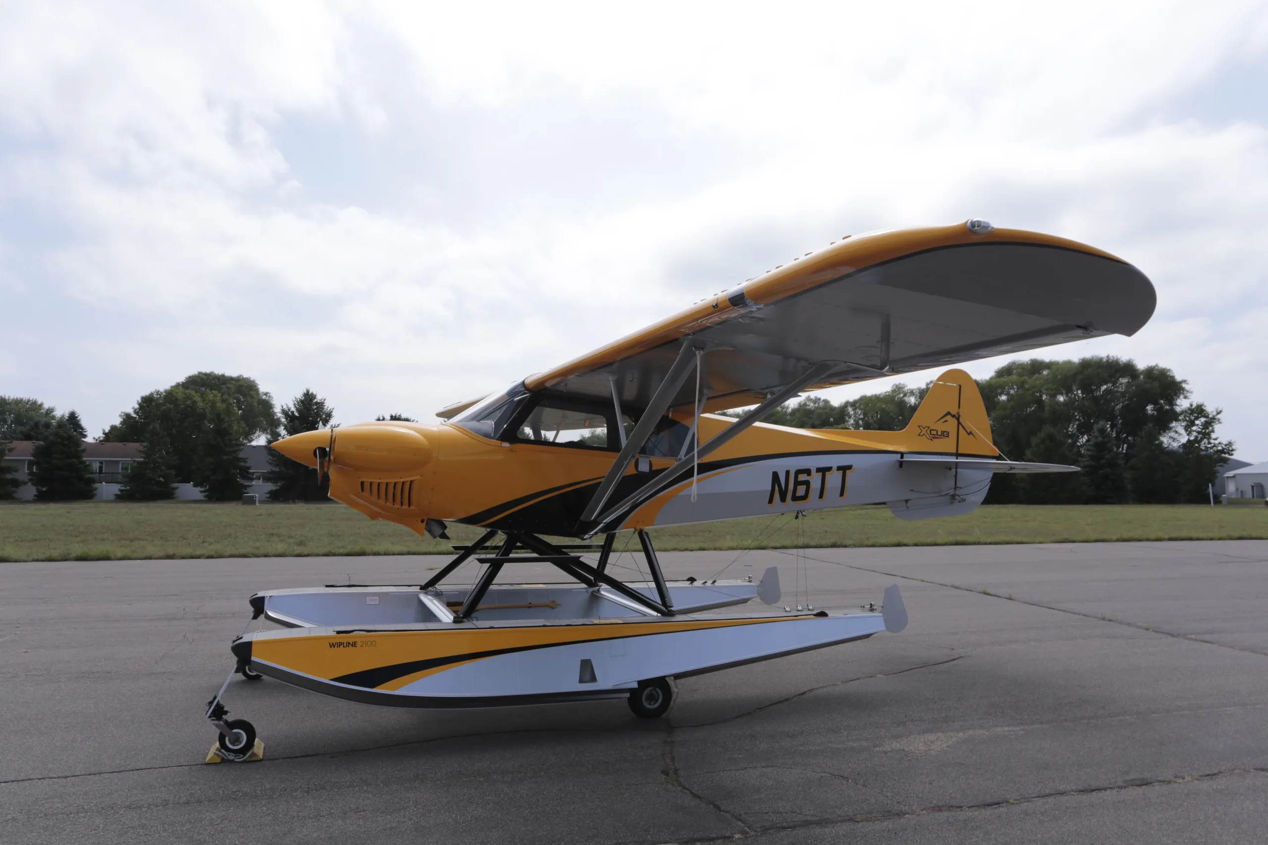 Exterior view of a 2022 CubCrafters cc19 215.