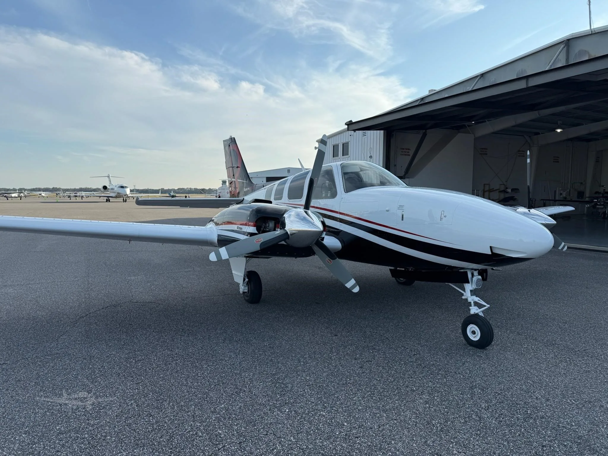 Exterior view of a 1976 BEECHCRAFT 58 BARON, N9134S.