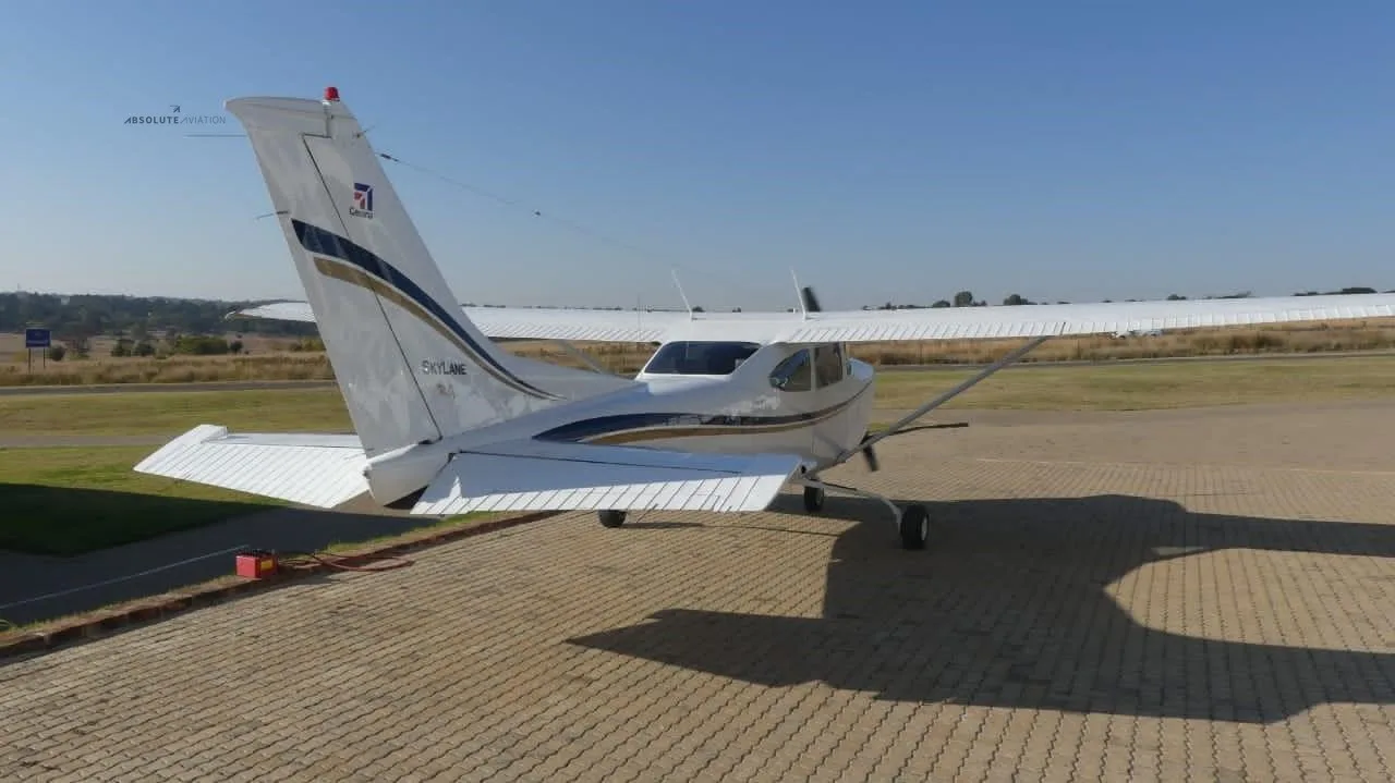 Exterior view of a 1980 CESSNA R182RG SKYLANE.