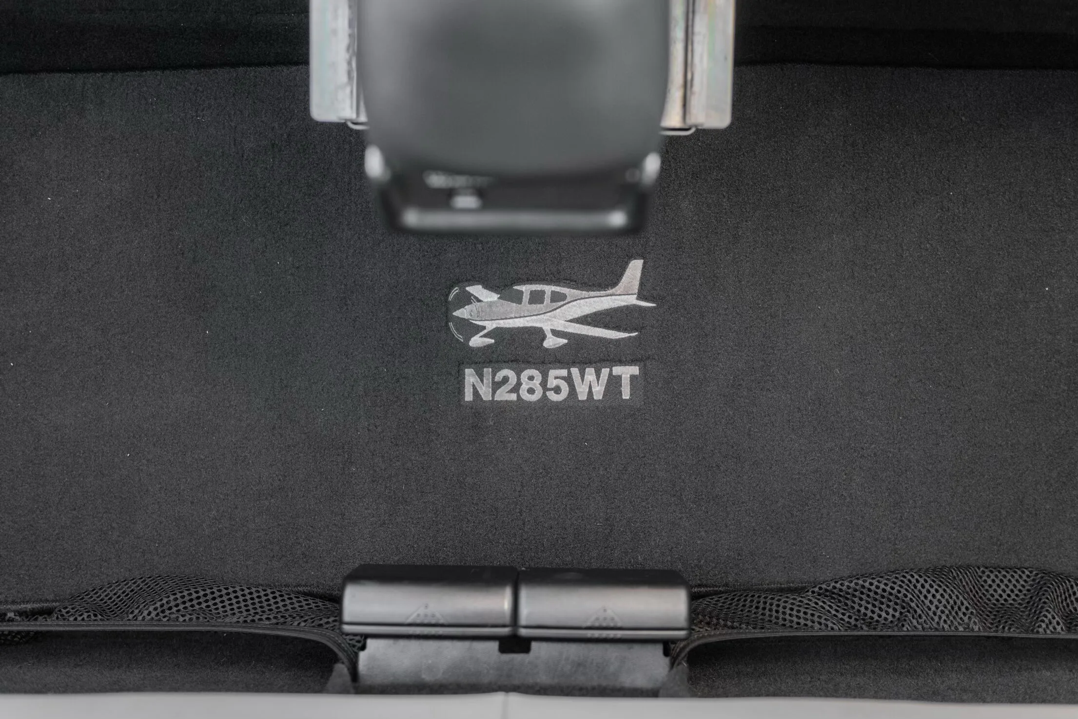 Cockpit and instrument panel of a 2019 Cirrus SR22-G6 GTS.