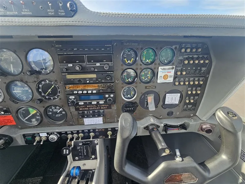 Cockpit and instrument panel of a 1995 Grob.