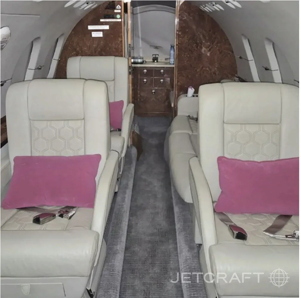 2005 Hawker 800XP