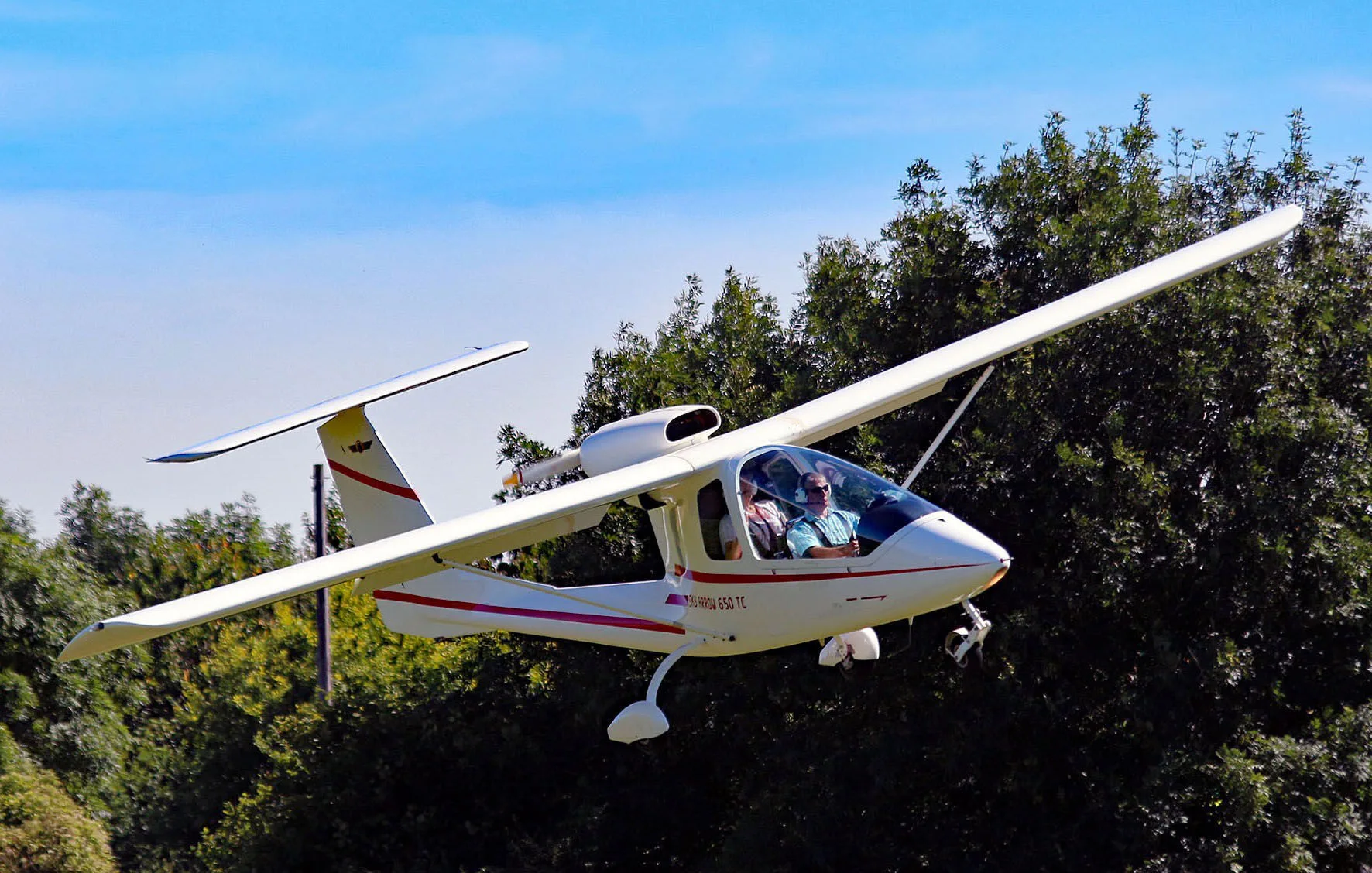 Exterior view of a 1996 3I Sky Arrow 650 TC, G-SKYT.