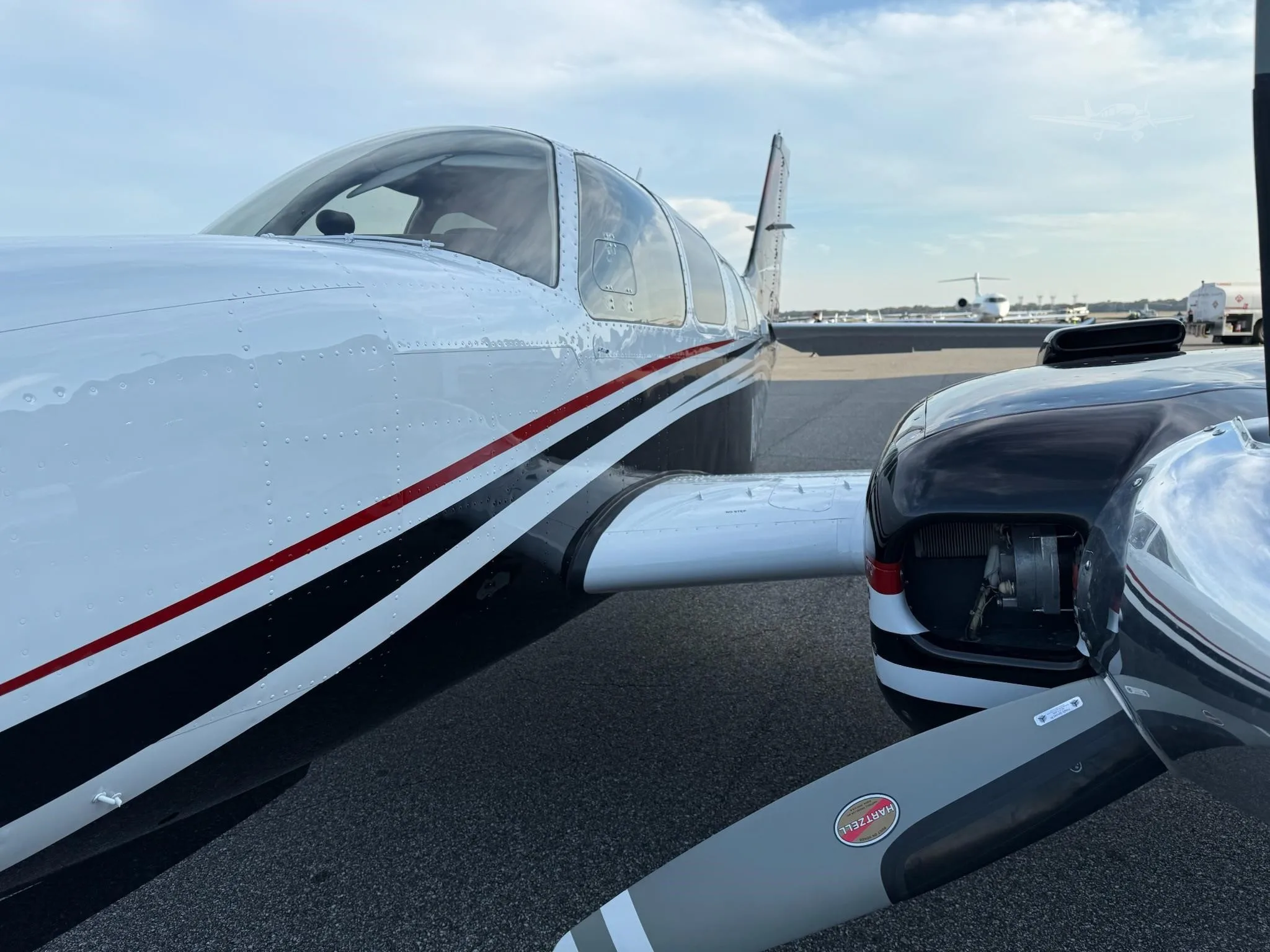 Exterior view of a 1976 BEECHCRAFT 58 BARON, N9134S.