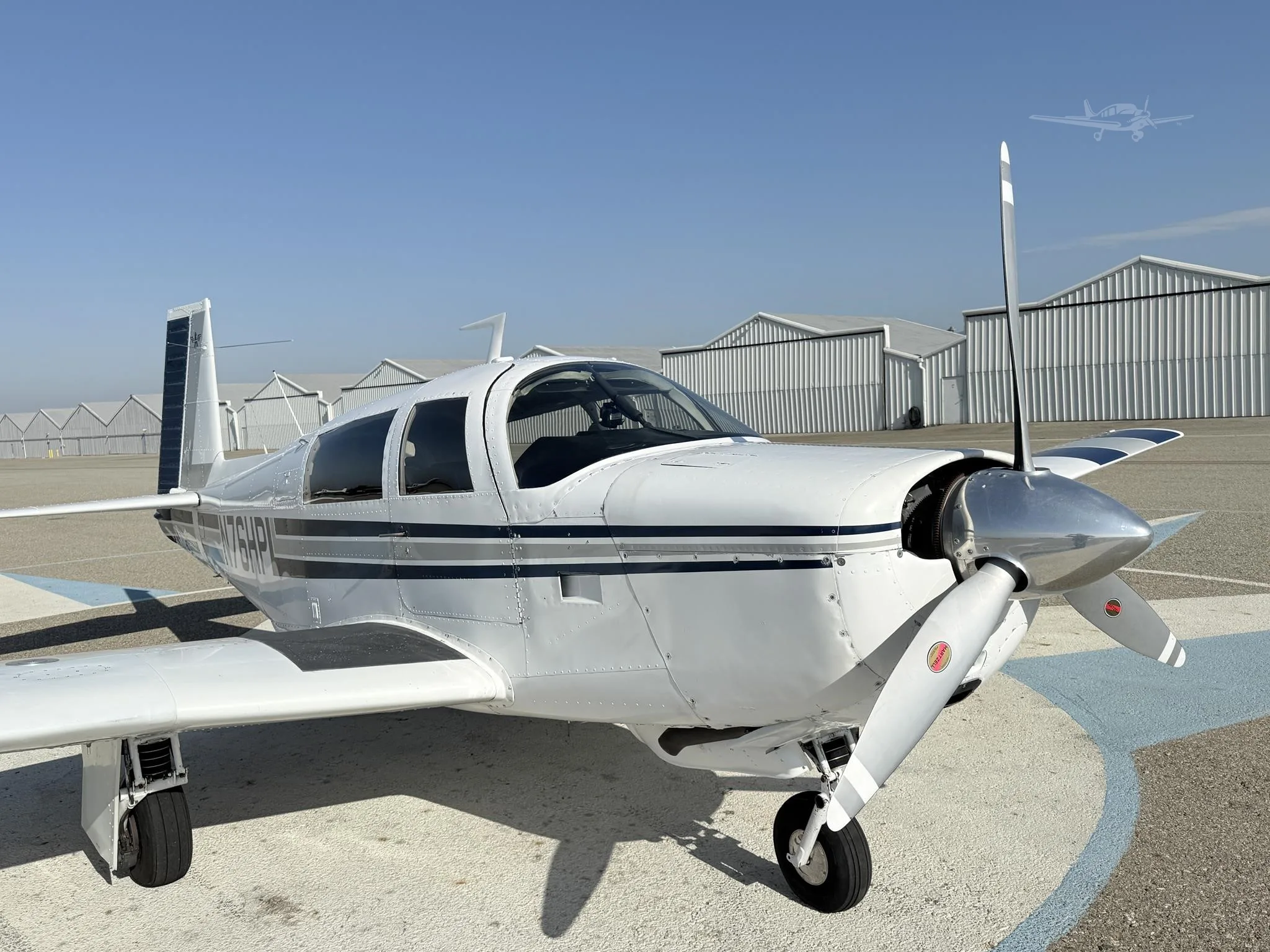 Exterior view of a 1970 MOONEY M20F, N76HP.