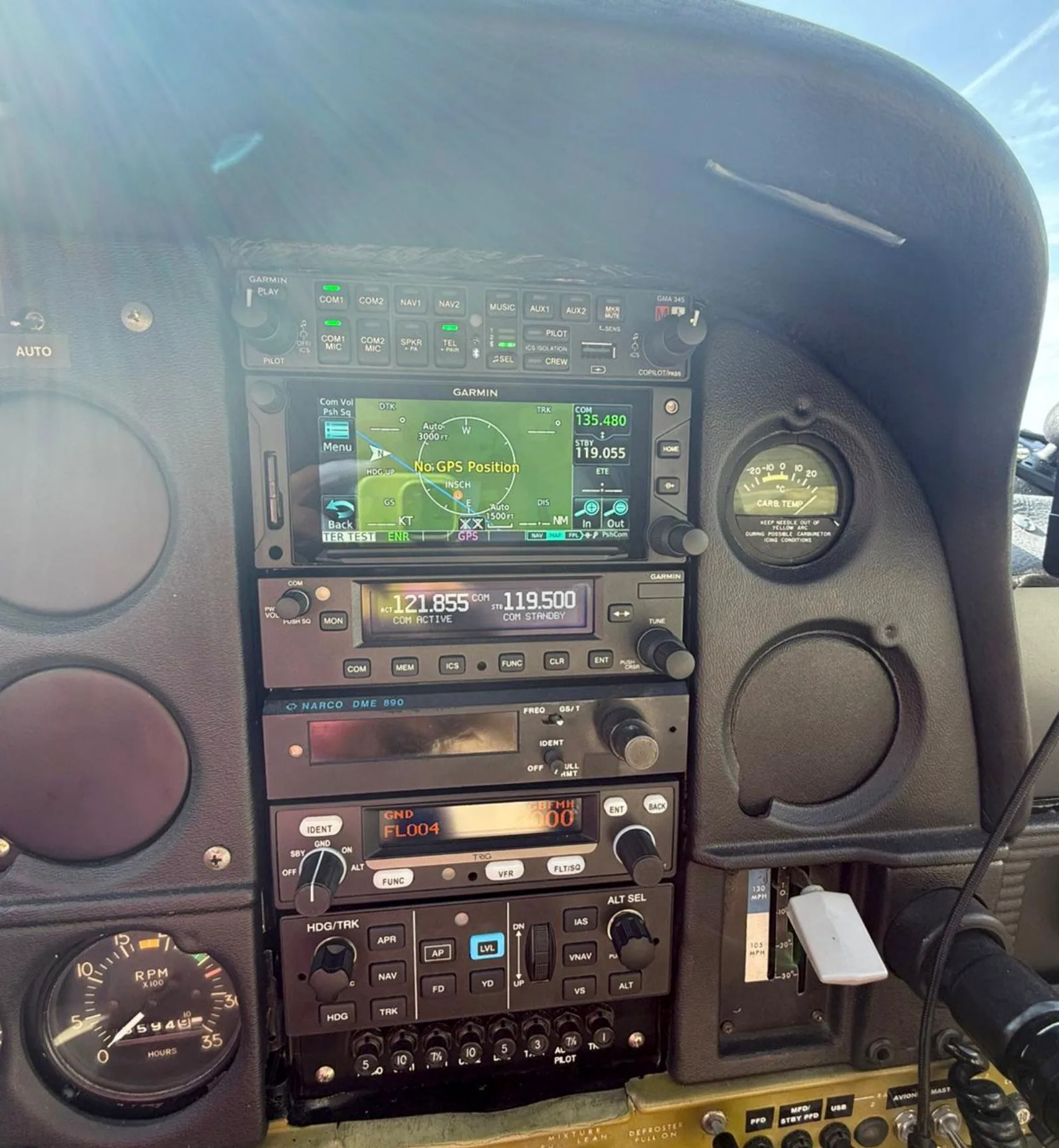 Avionics suite of a 1973 Cessna 177B Cardinal.