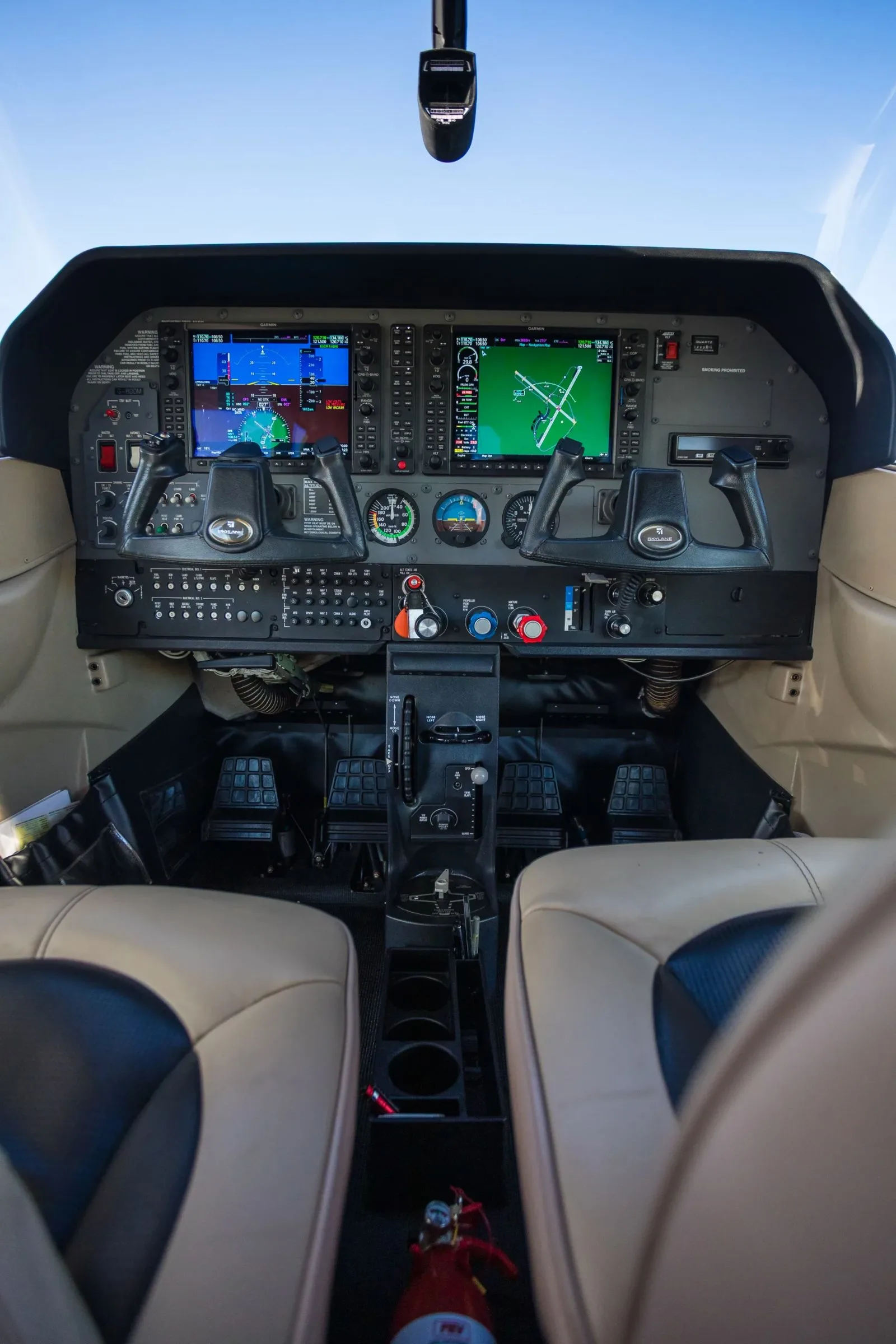 Avionics suite of a 2015 Cessna 182T Skylane.