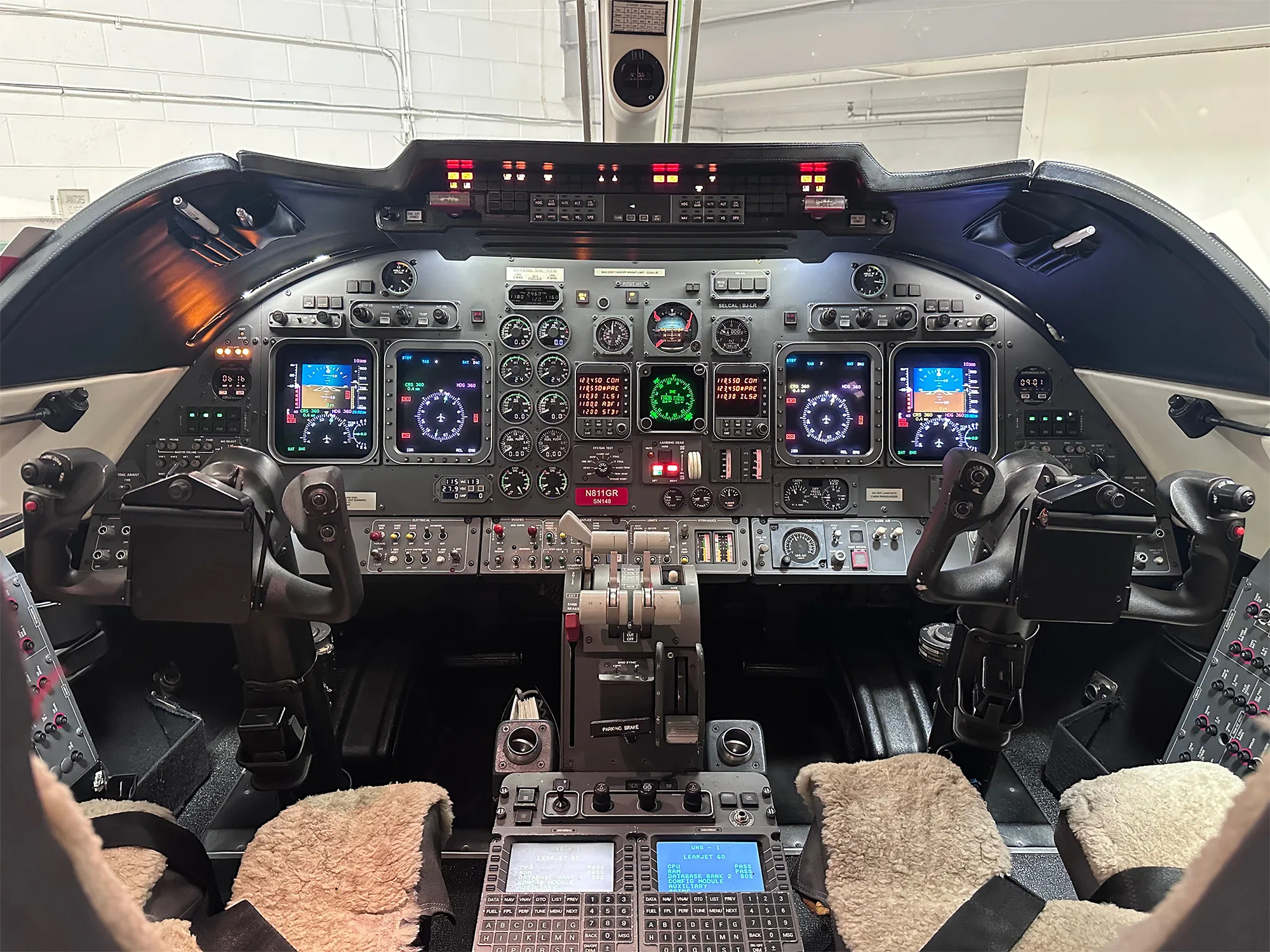 Cockpit and instrument panel of a 1998 Learjet 60 sn 60 148.
