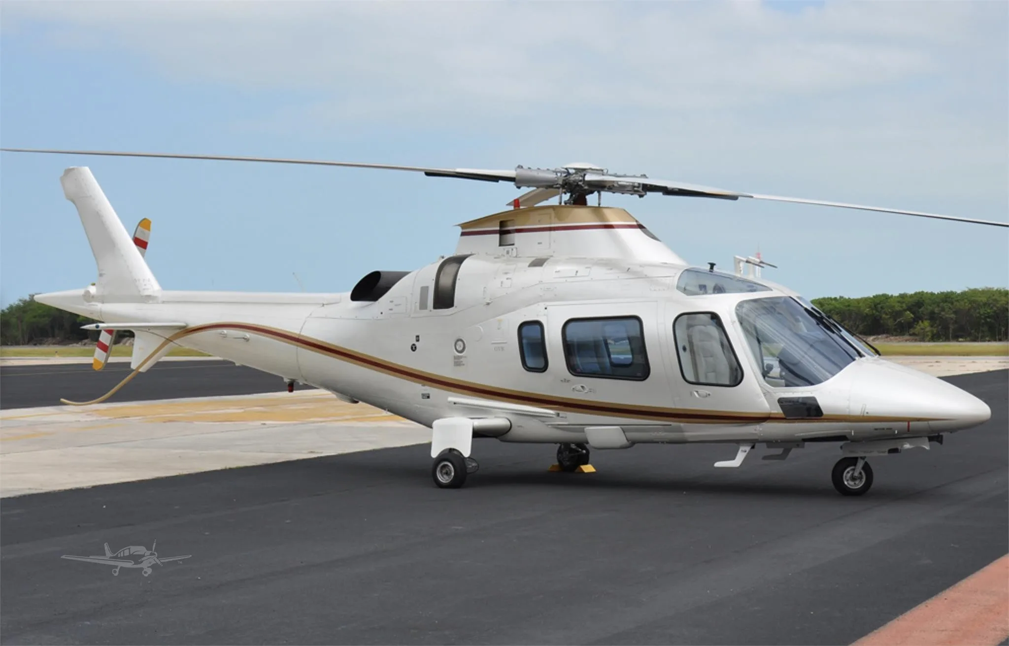 Exterior view of a 2004 AGUSTA A109E POWER.