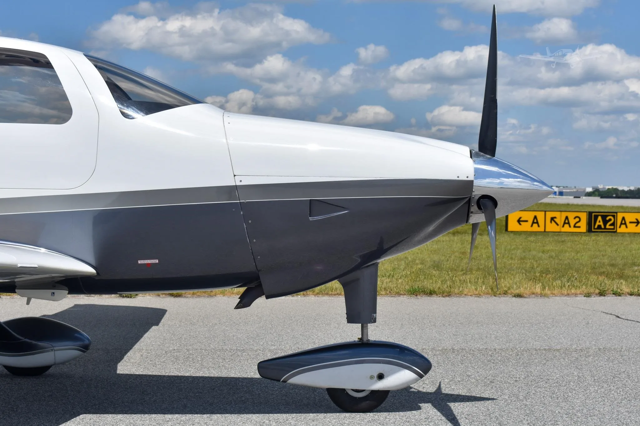 Marketing image of a 2008 CESSNA 350.