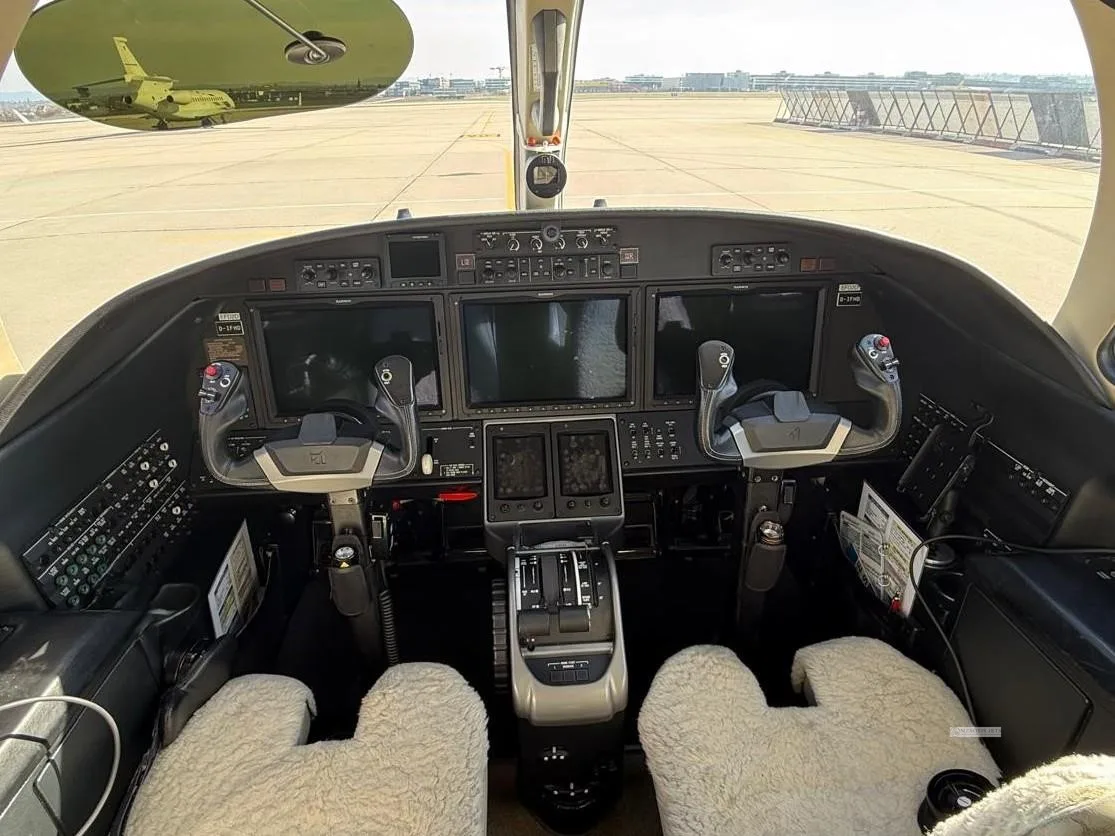 Cockpit and instrument panel of a 2015 CESSNA CITATION M2.