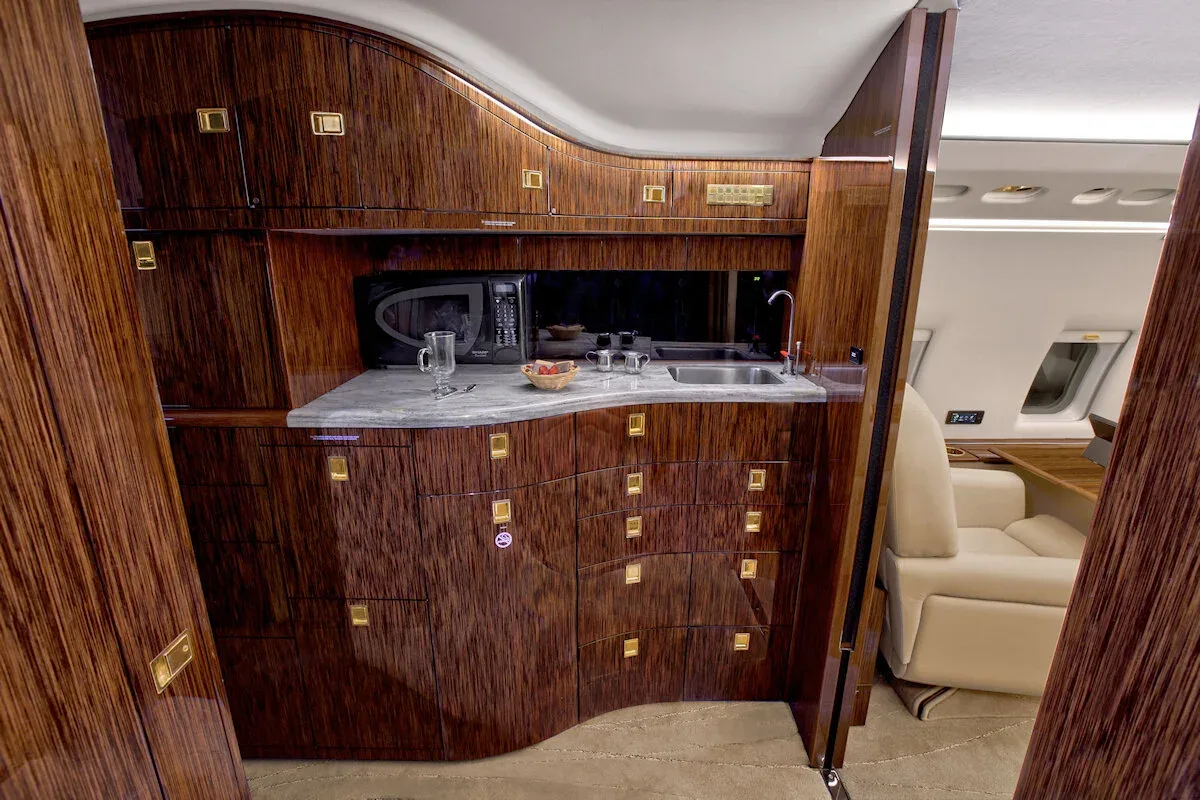 Cabin interior of a 1997 Bombardier Challenger 604 — Thoroughbred Aviation.