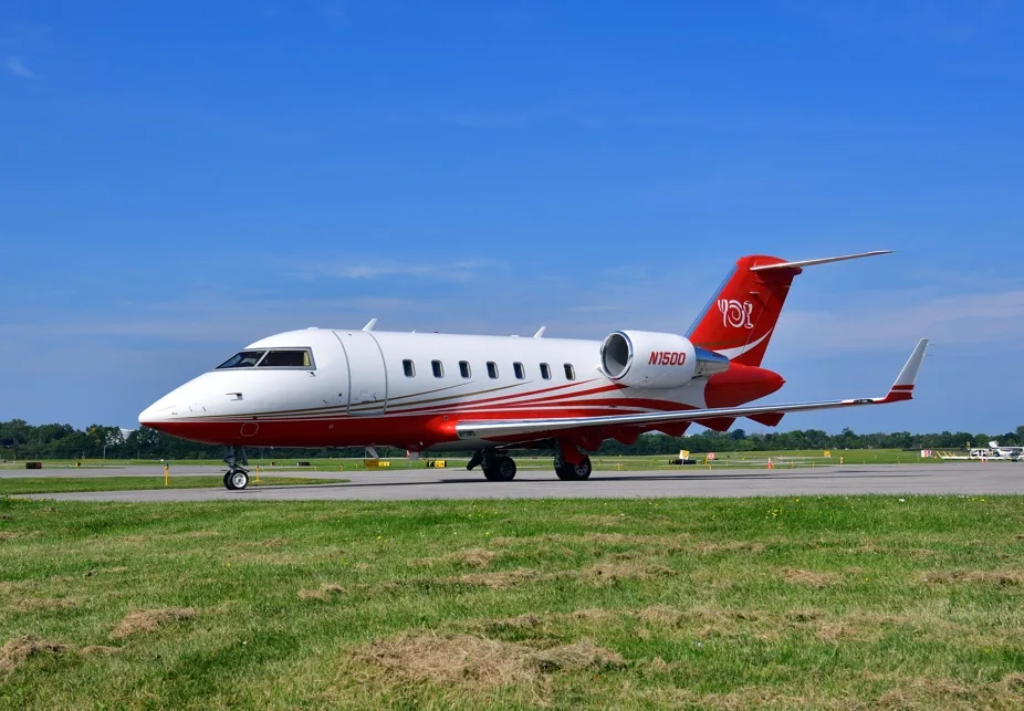 Exterior view of a 2010 Bombardier CL 605, N1500.