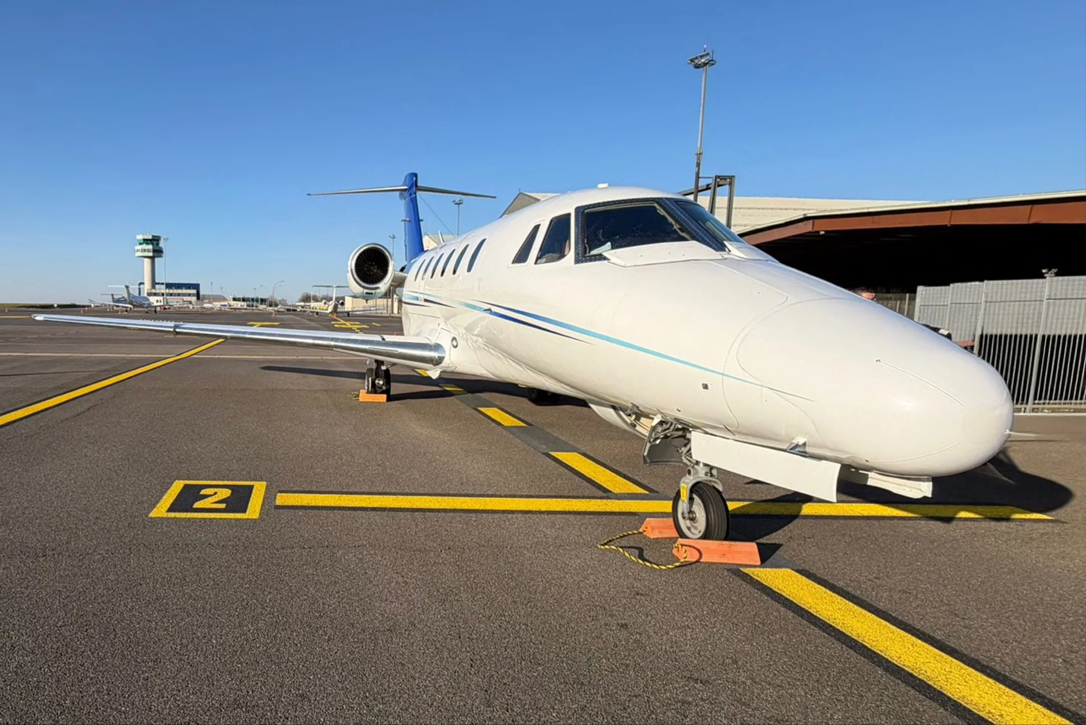 Exterior view of a 1999 Cessna Citation VII, 9H-GMG.